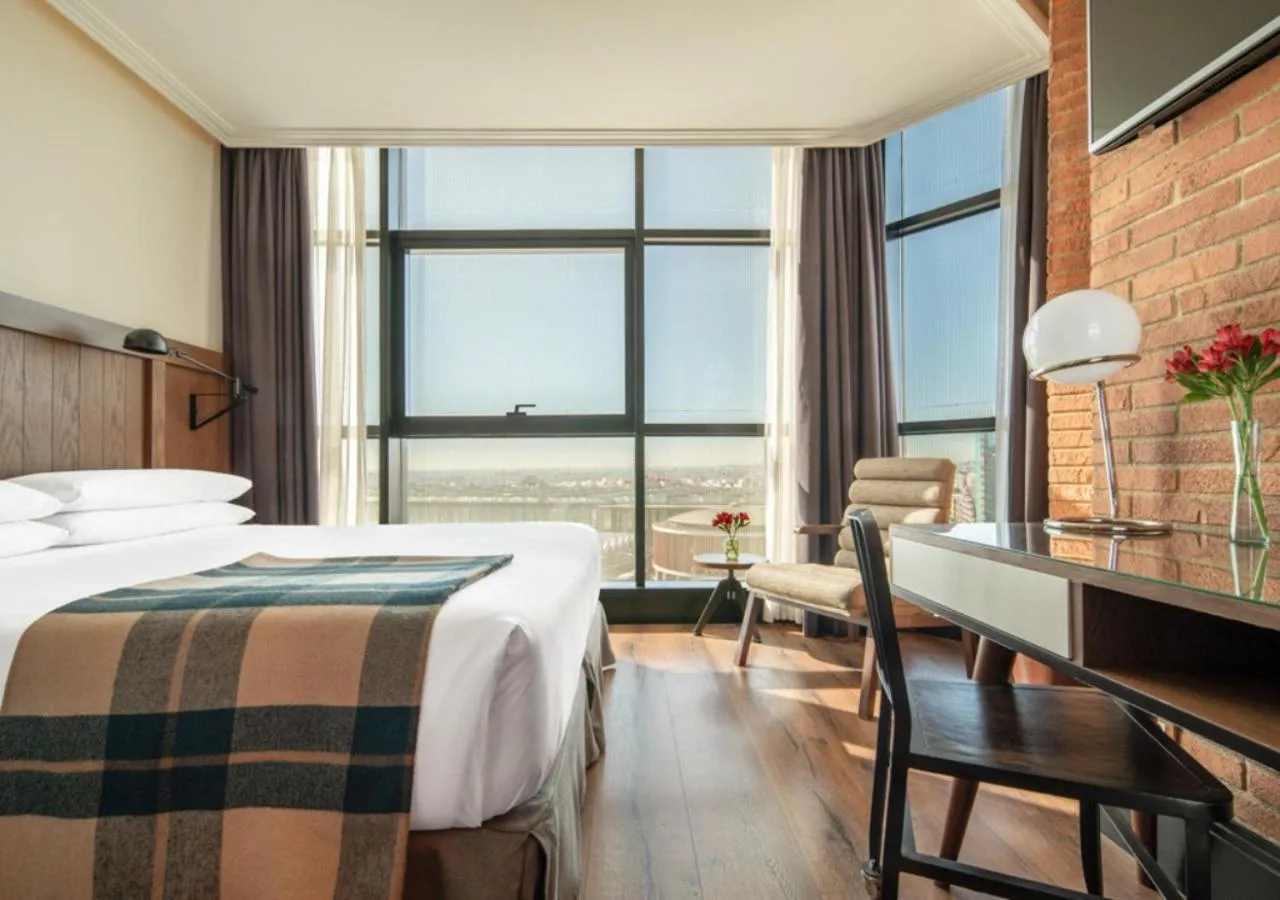 View (from property/room), Bed in Only YOU Hotel Atocha