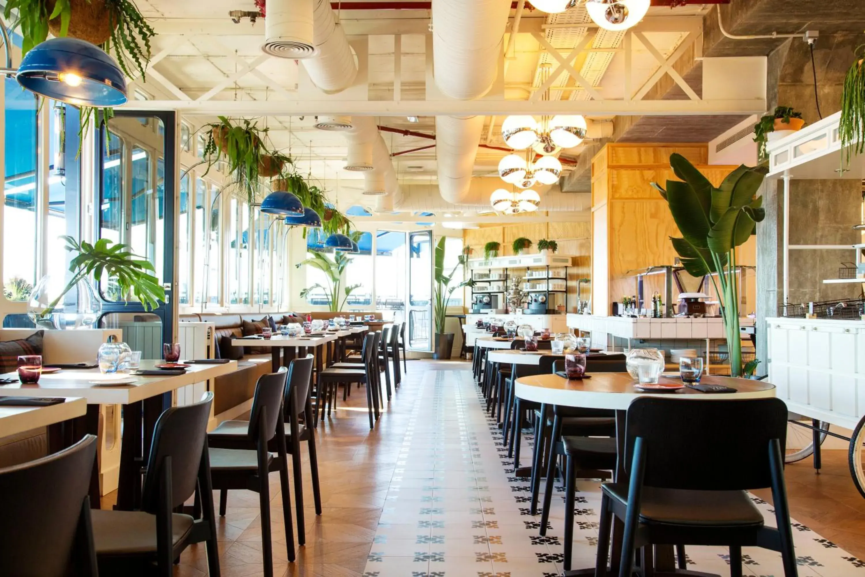 Restaurant/places to eat in Only YOU Hotel Atocha Restaurant/places to eat in Only YOU Hotel Atocha