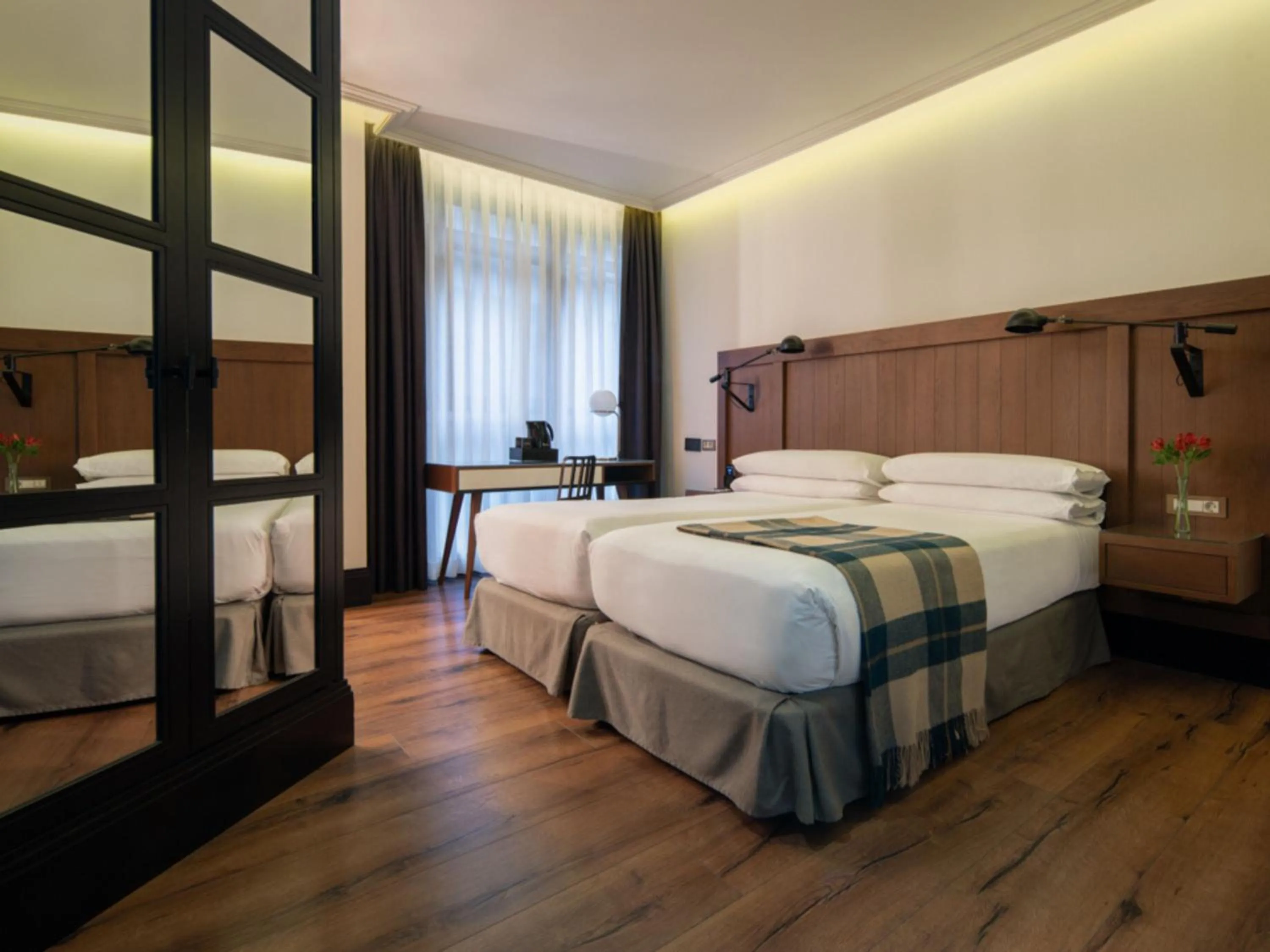 Bed in Only YOU Hotel Atocha