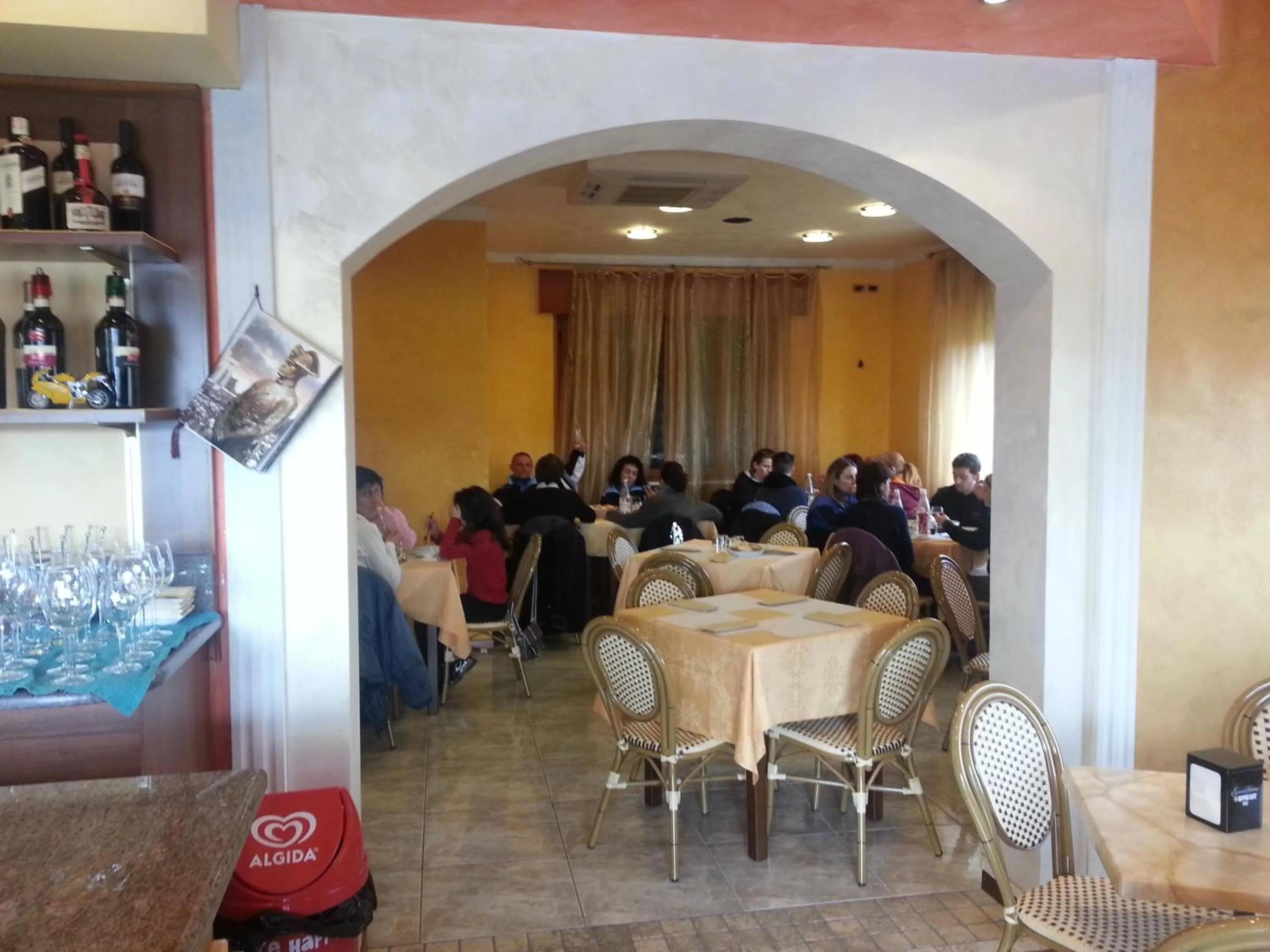 Restaurant/places to eat in Fenix