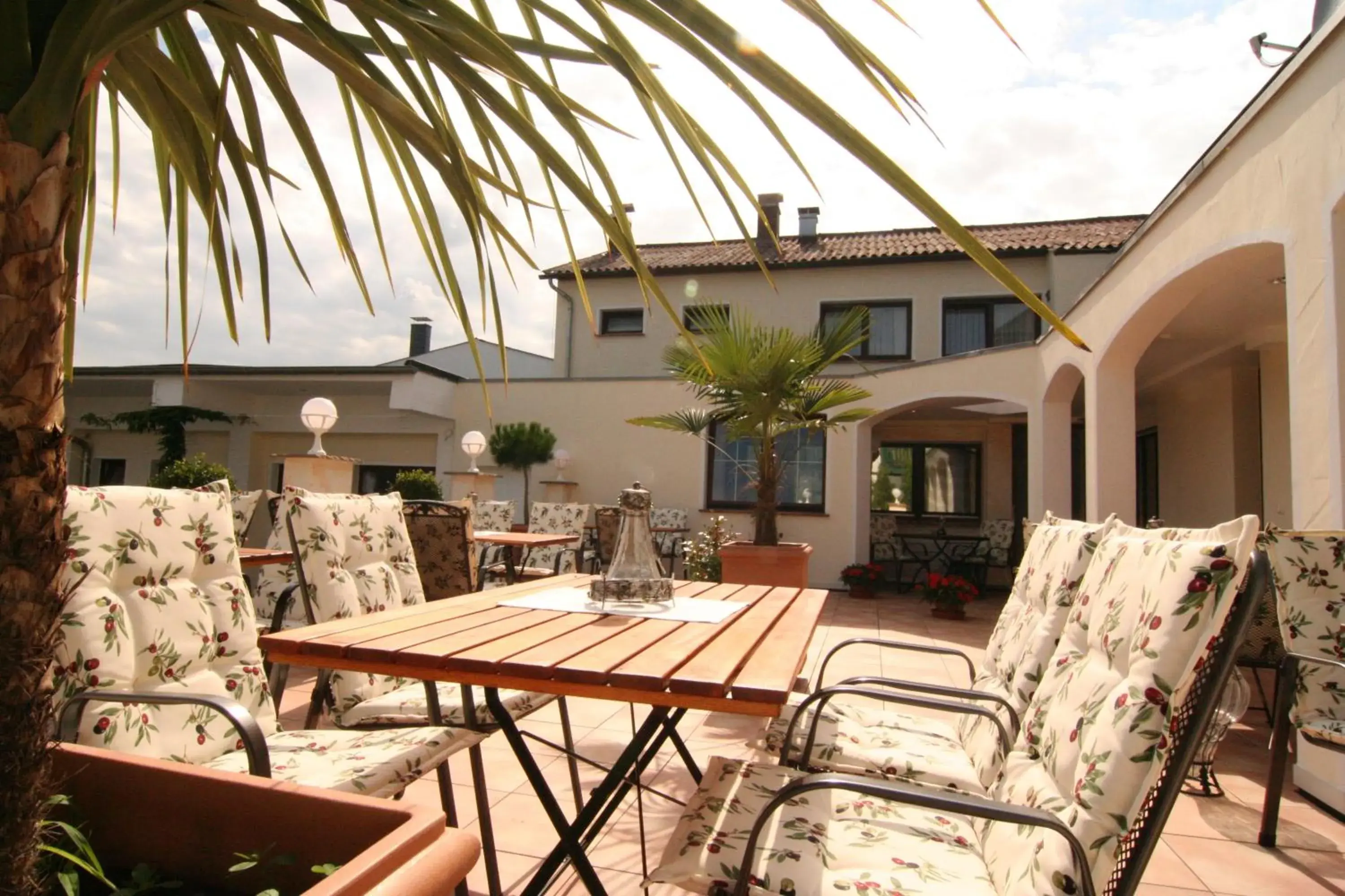 Landhotel Bergischer Hof GmbH Marialinden Landhotel Bergischer Hof GmbH Marialinden