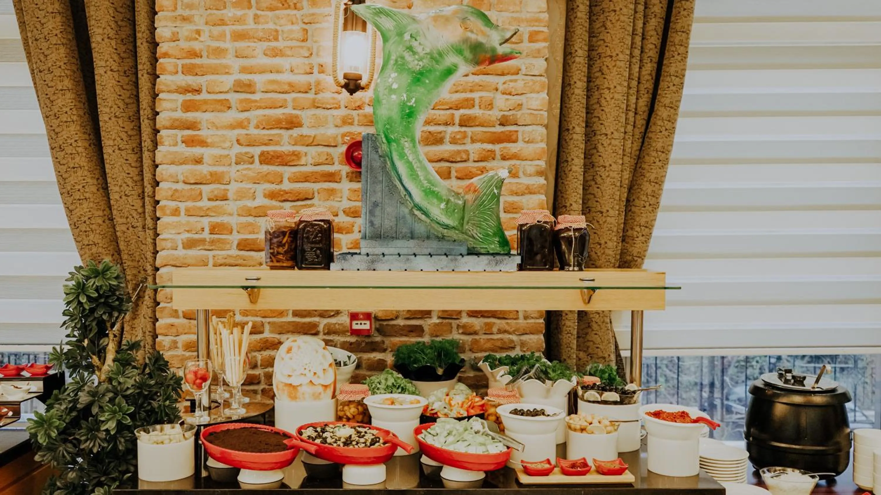 Buffet breakfast in Elgarden Hotel & Spa