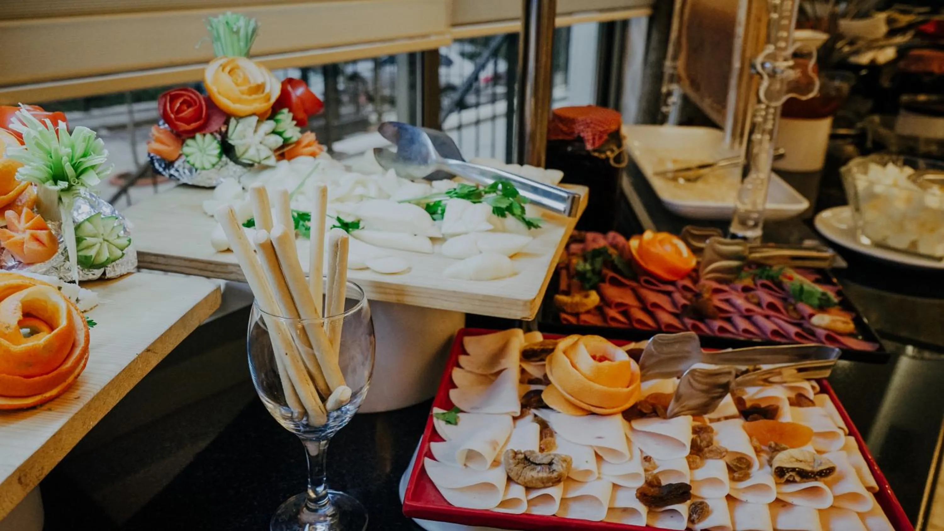 Buffet breakfast in Elgarden Hotel & Spa