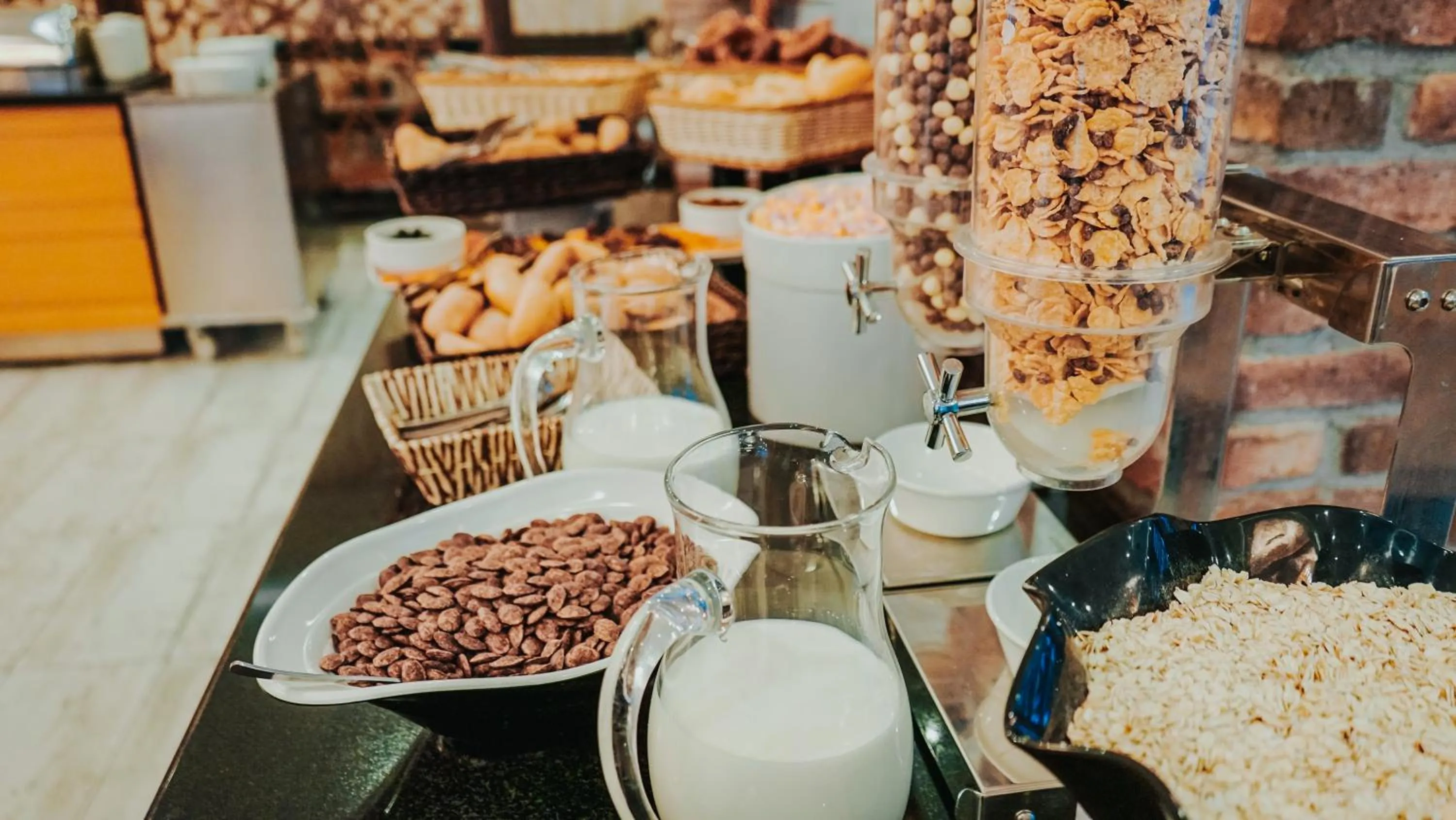 Food and drinks in Elgarden Hotel & Spa