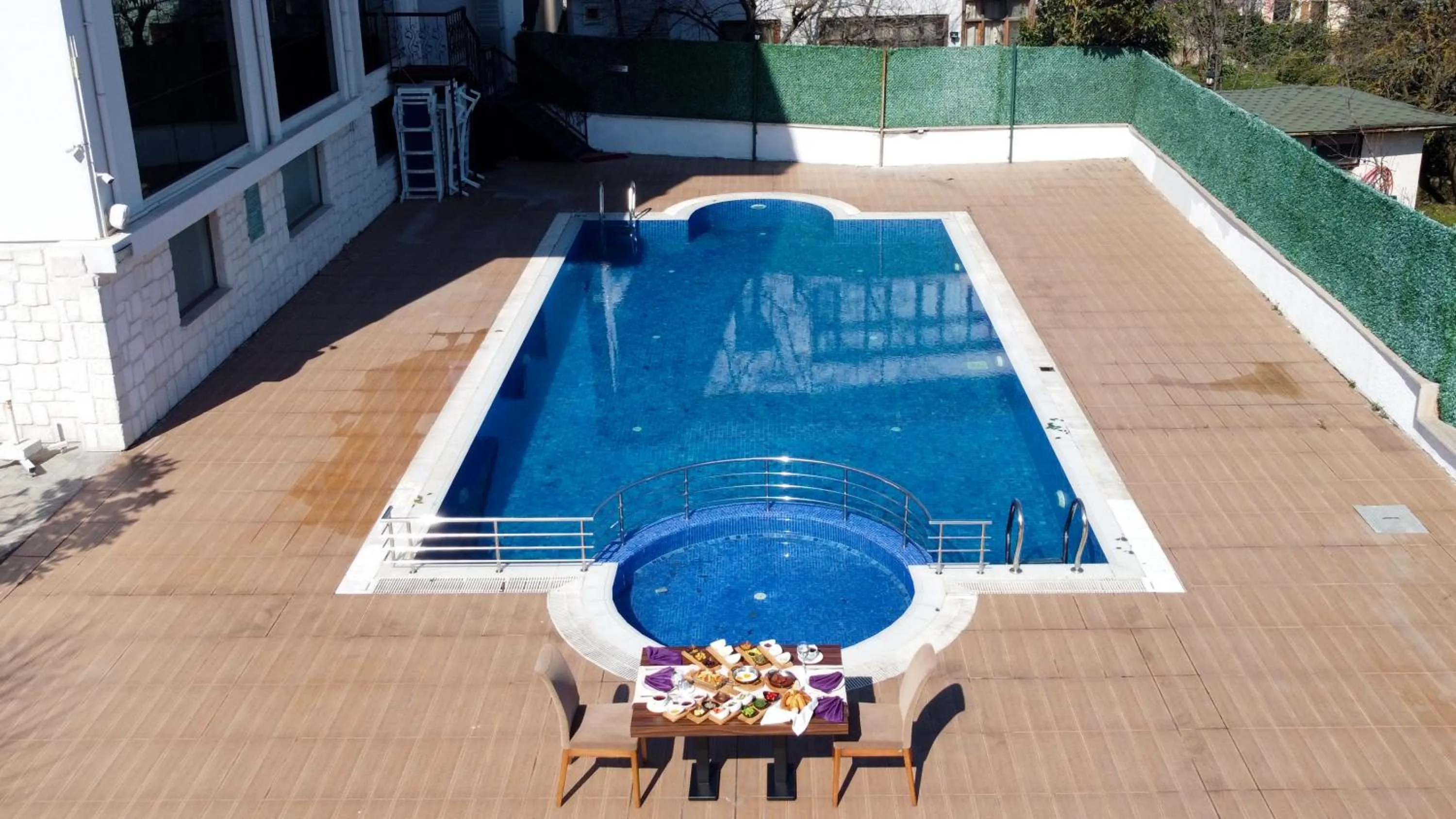 Swimming pool in Elgarden Hotel & Spa