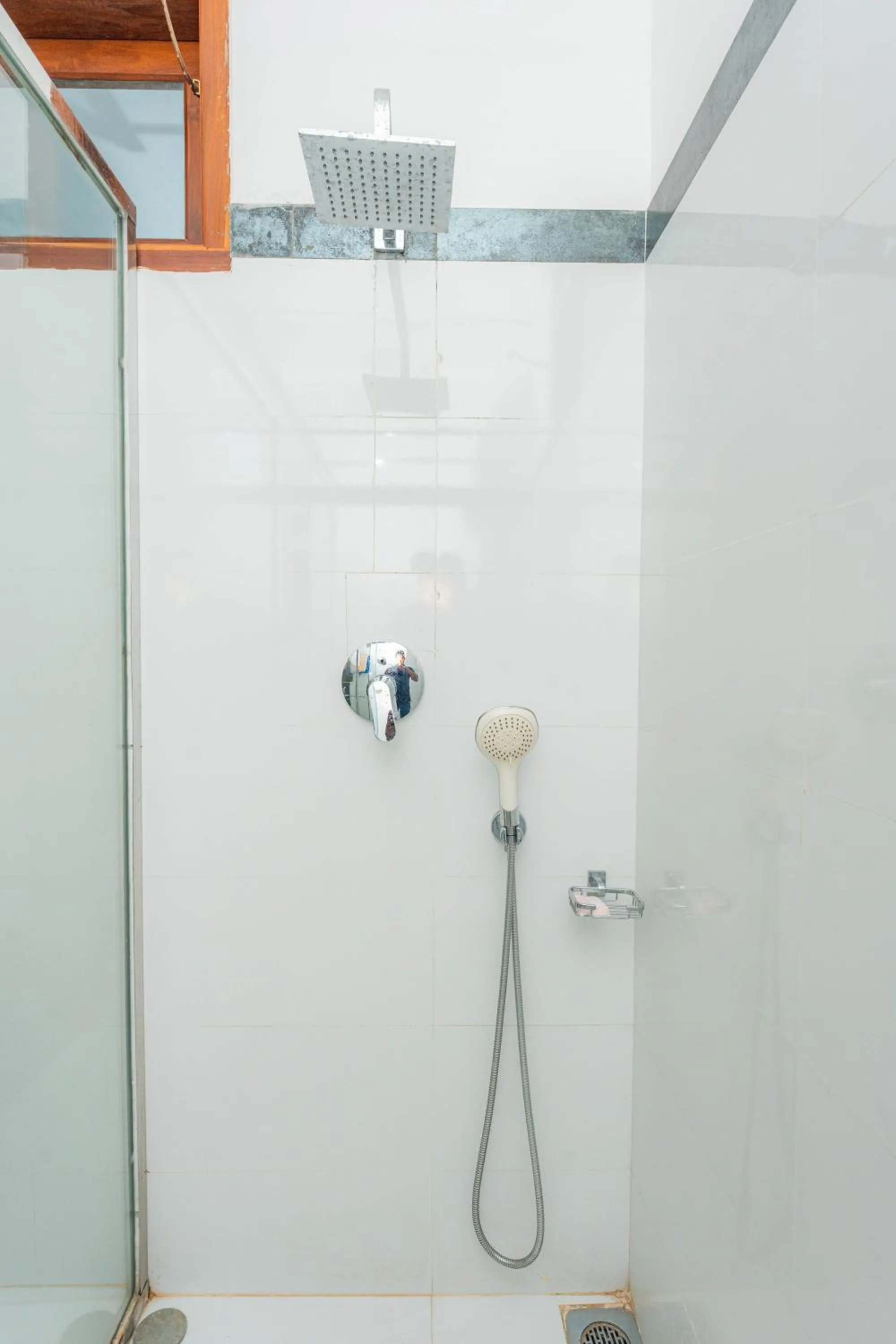 Shower in Hotel Coconut Bar Sea Lodge