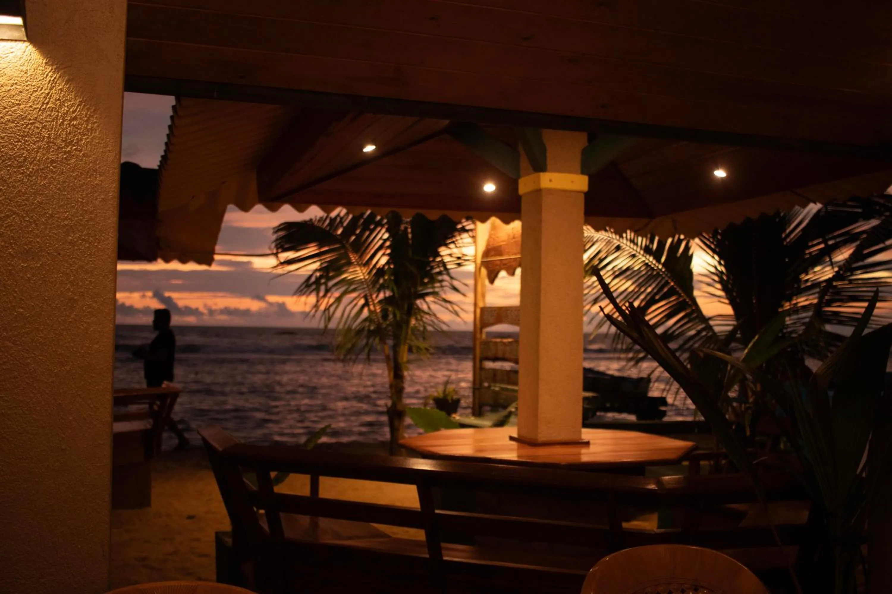 Dining area in Hotel Coconut Bar Sea Lodge