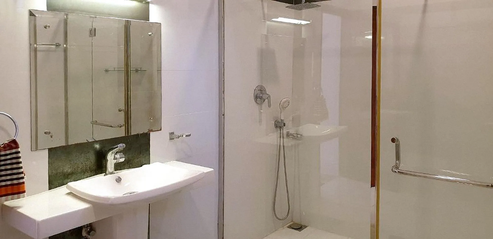 Bathroom in Hotel Coconut Bar Sea Lodge