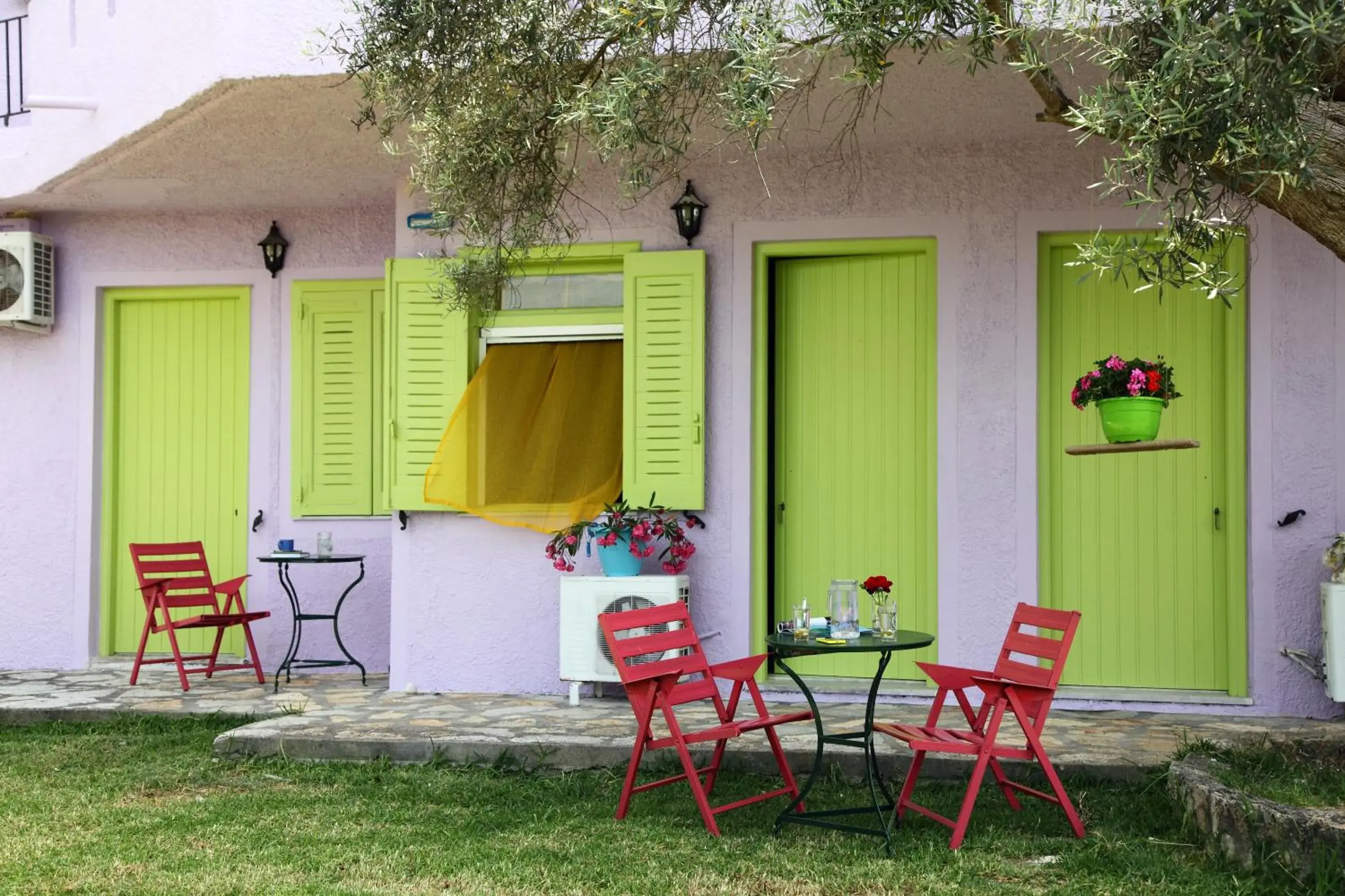 Property building in Summer House Louisa Property building in Summer House Louisa