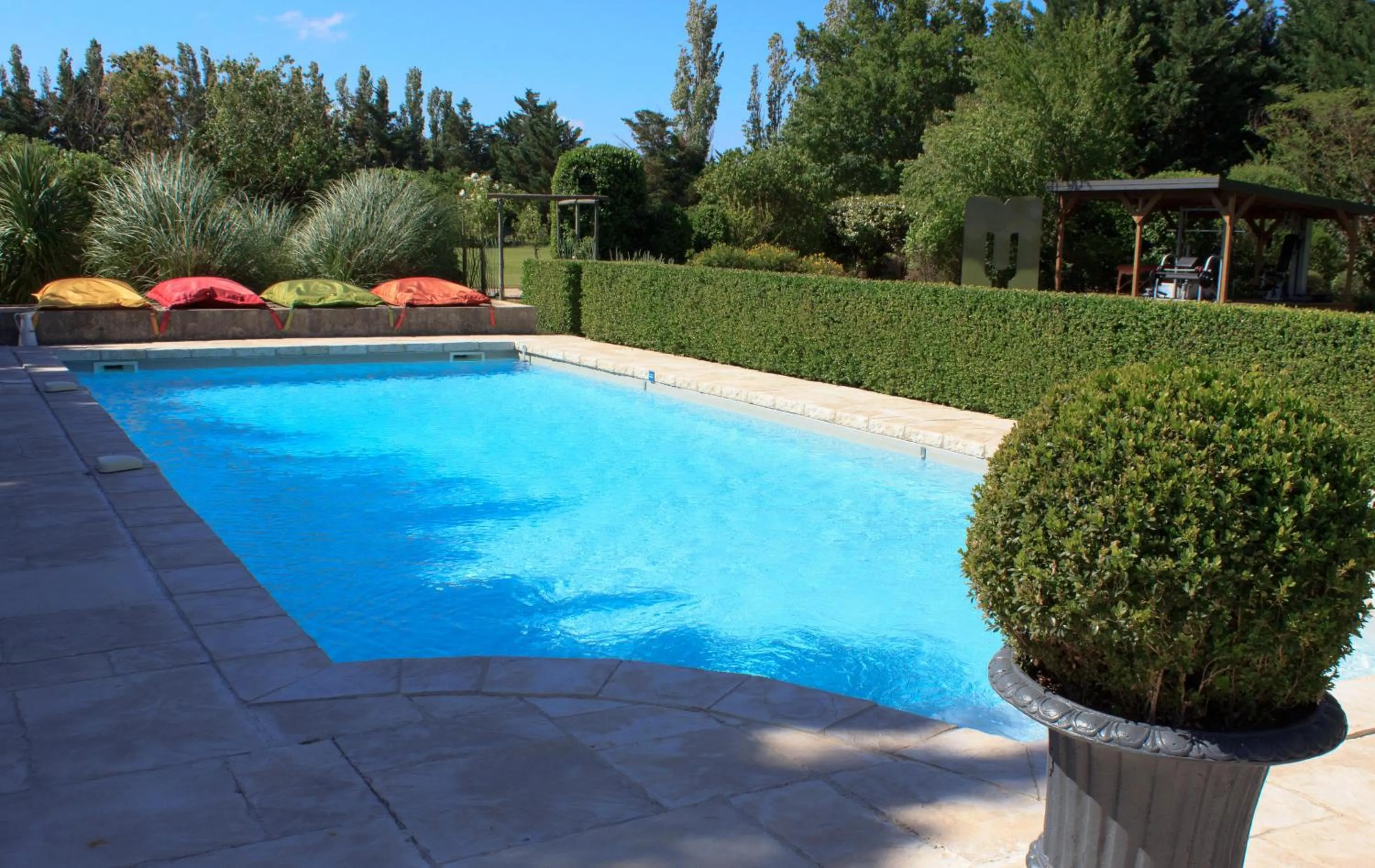 Swimming pool in Les Carmes and spa