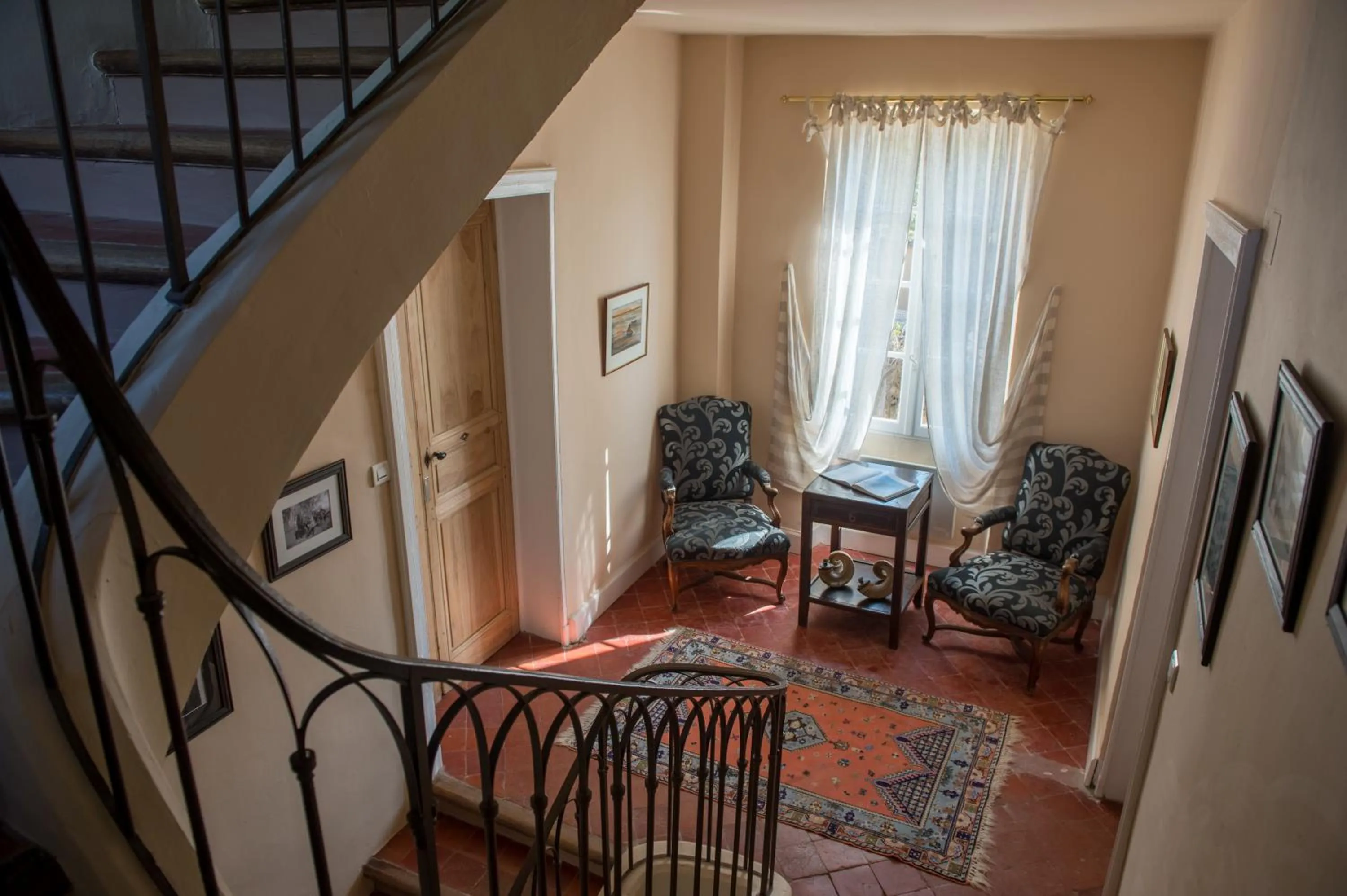 Decorative detail in Les Carmes and spa