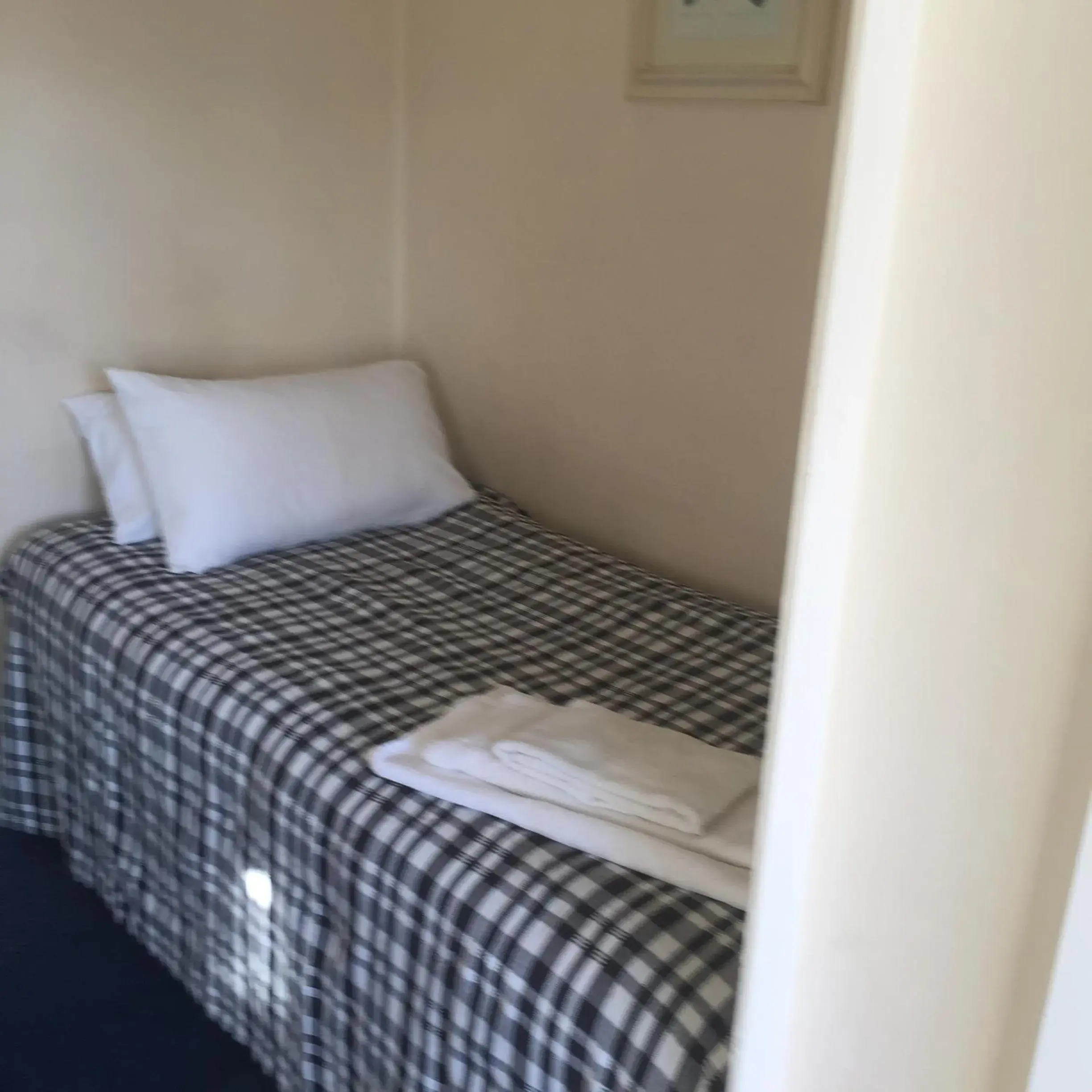 Bed in Colnbrook Lodge Guest House Bed in Colnbrook Lodge Guest House