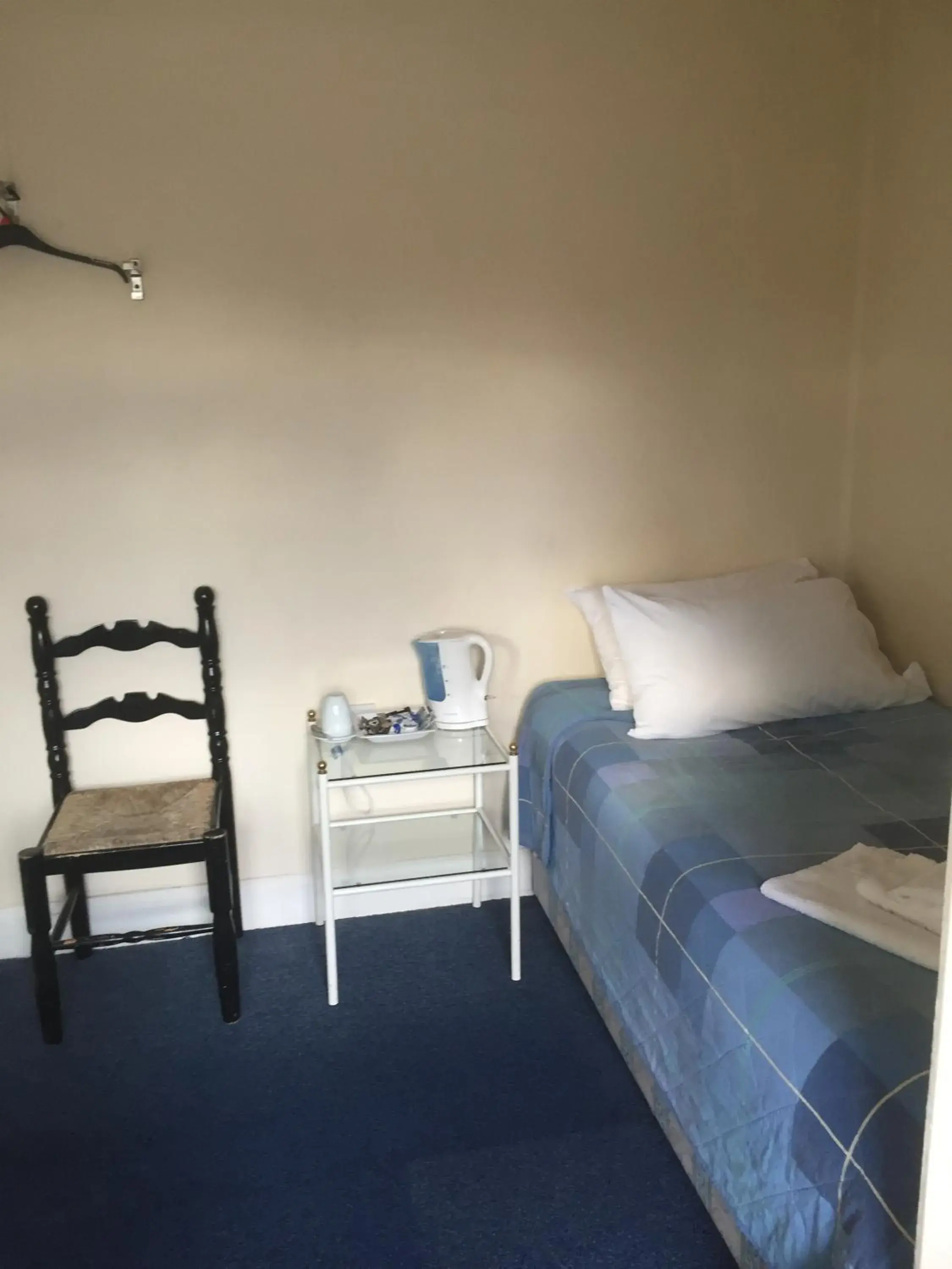 Bedroom, Bed in Colnbrook Lodge Guest House Bedroom, Bed in Colnbrook Lodge Guest House