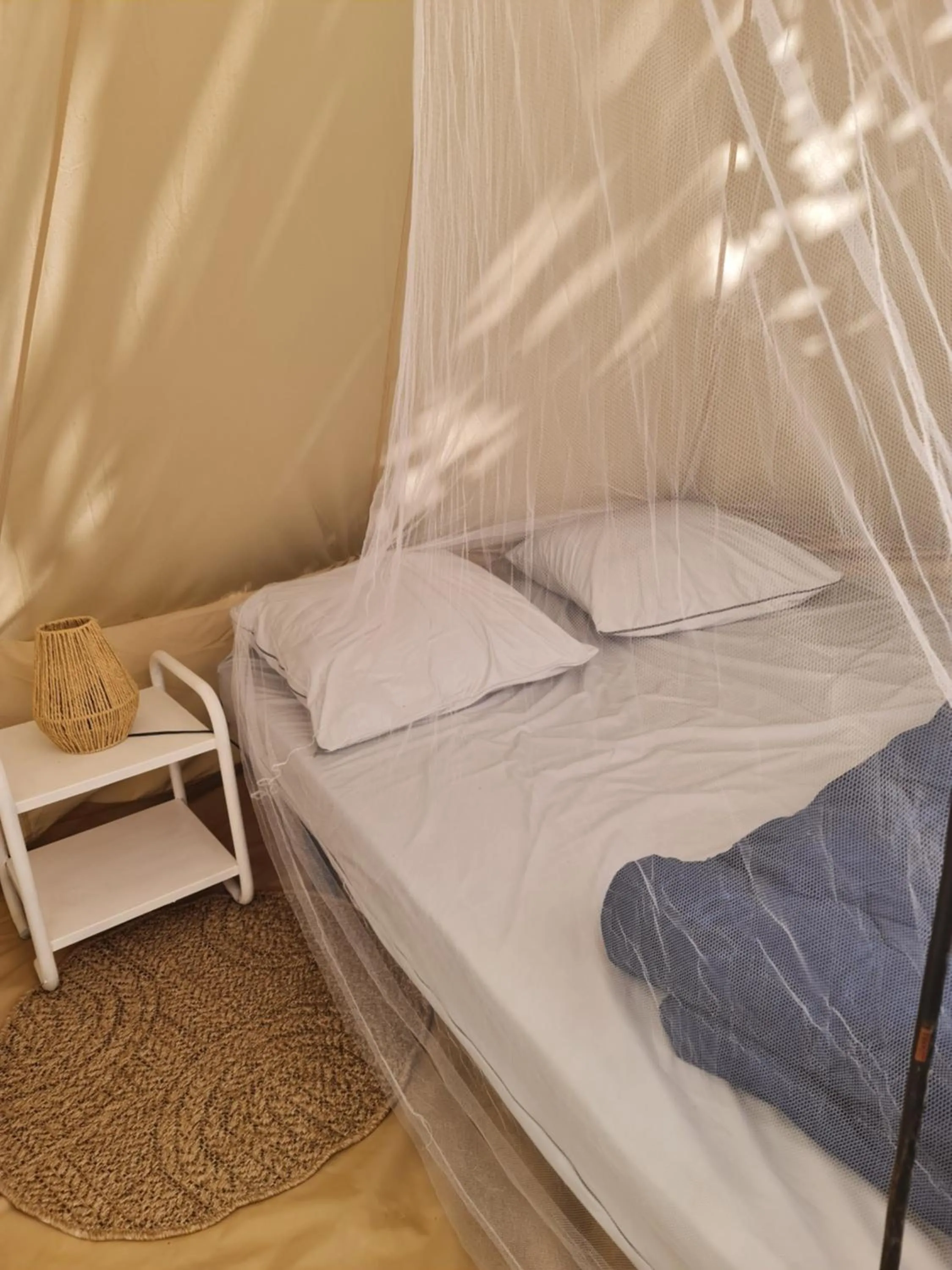 Bed in Le Moulin D'onclaire Camping et chambres d'hôtes