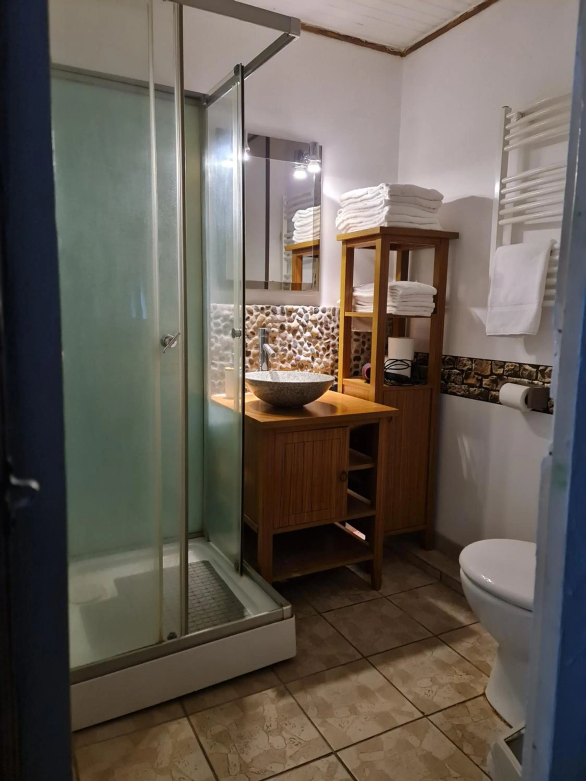 Bathroom in Le Moulin D'onclaire Camping et chambres d'hôtes