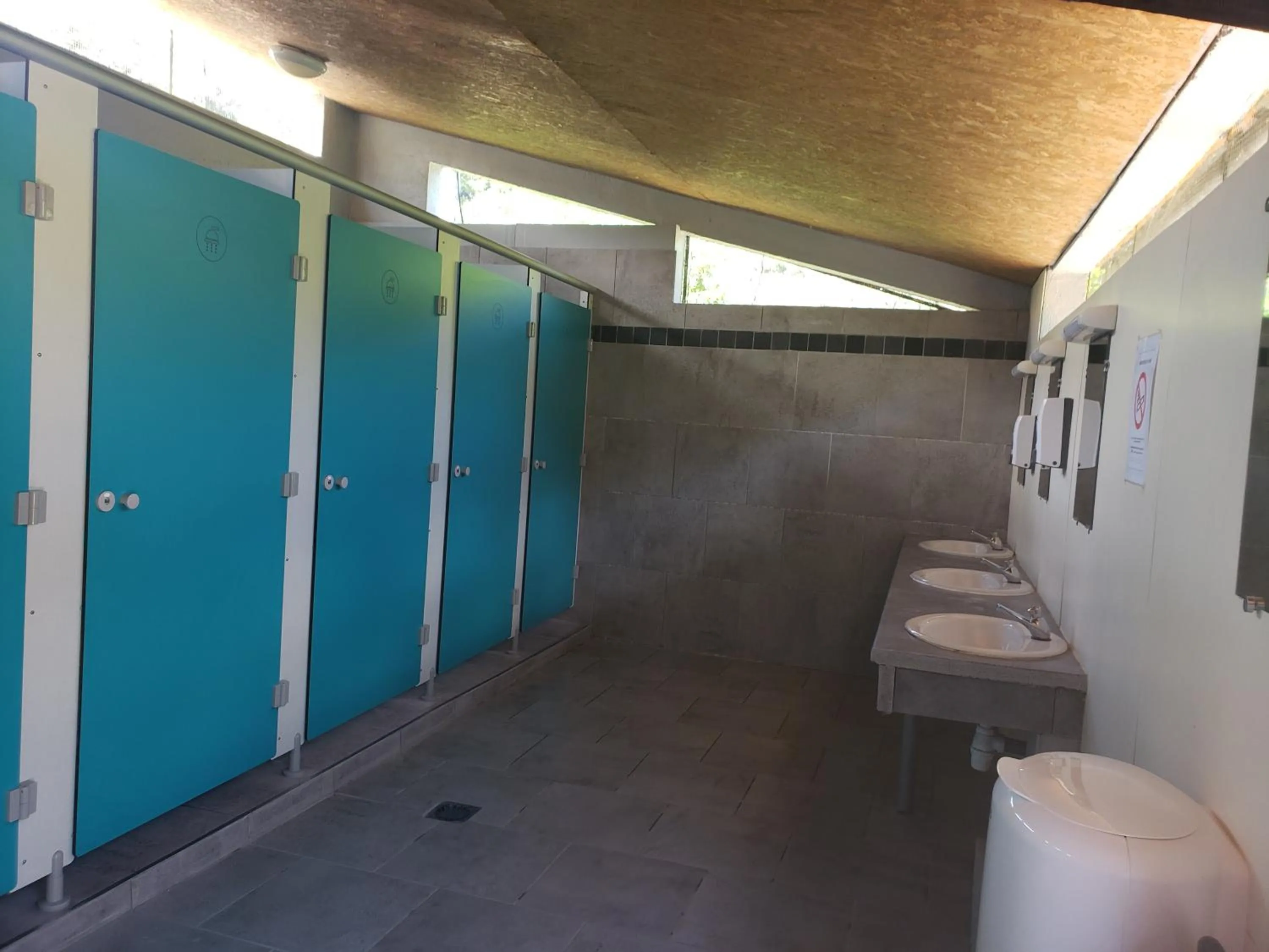 Bathroom in Le Moulin D'onclaire Camping et chambres d'hôtes