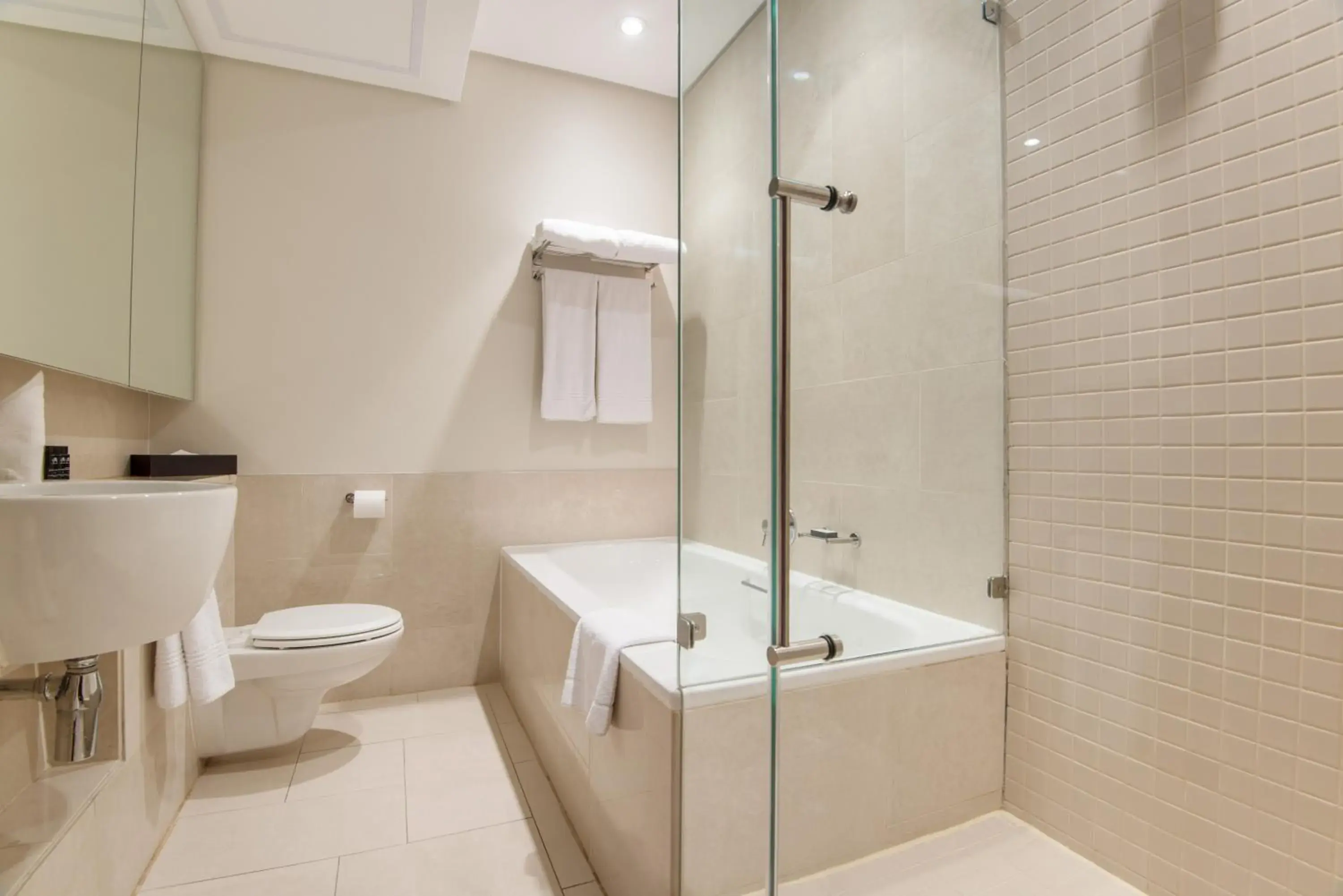 Bathroom in Raphael Suites Bathroom in Raphael Suites