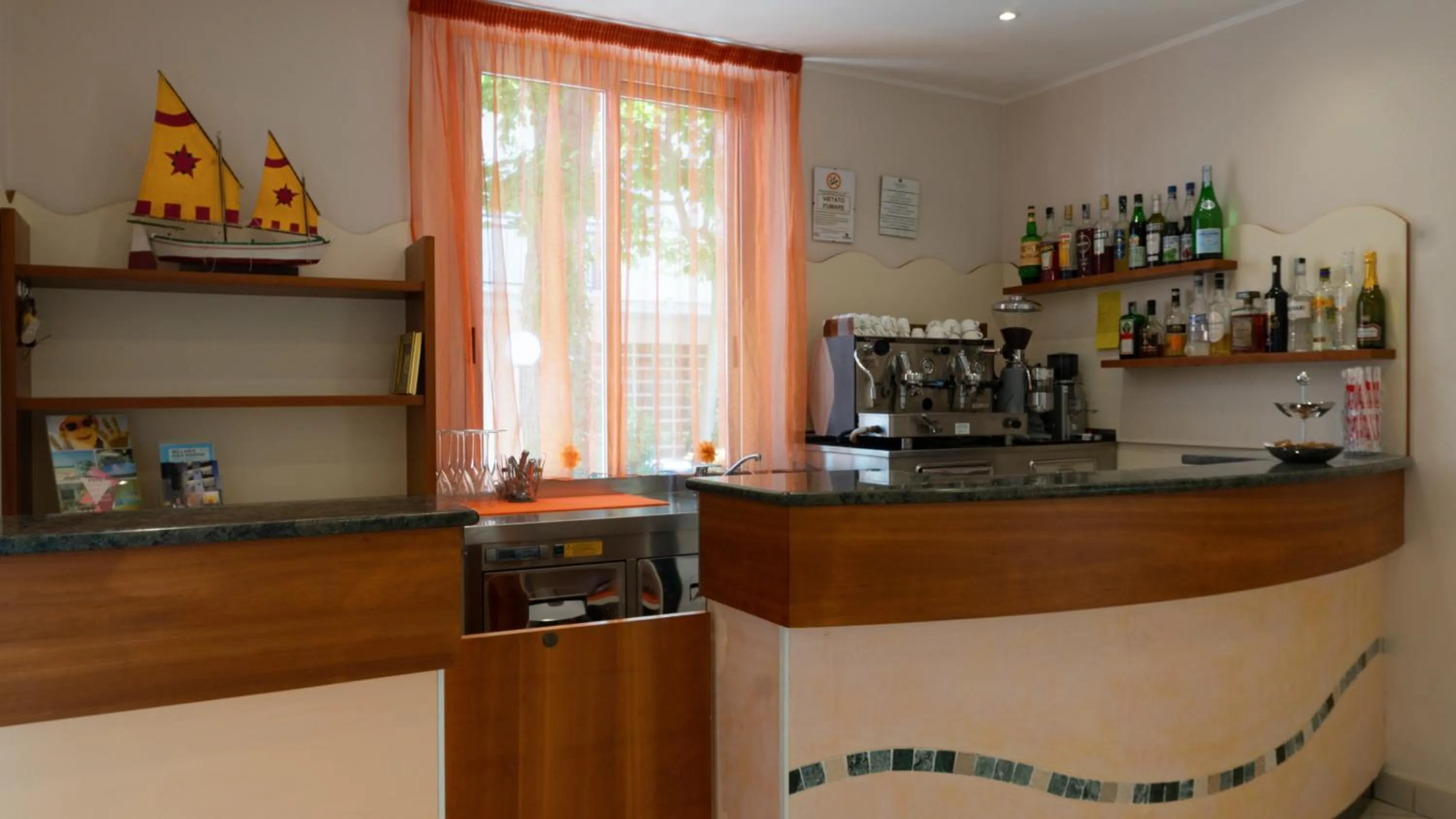 Coffee/tea facilities in B&B Hotel Villa Nora