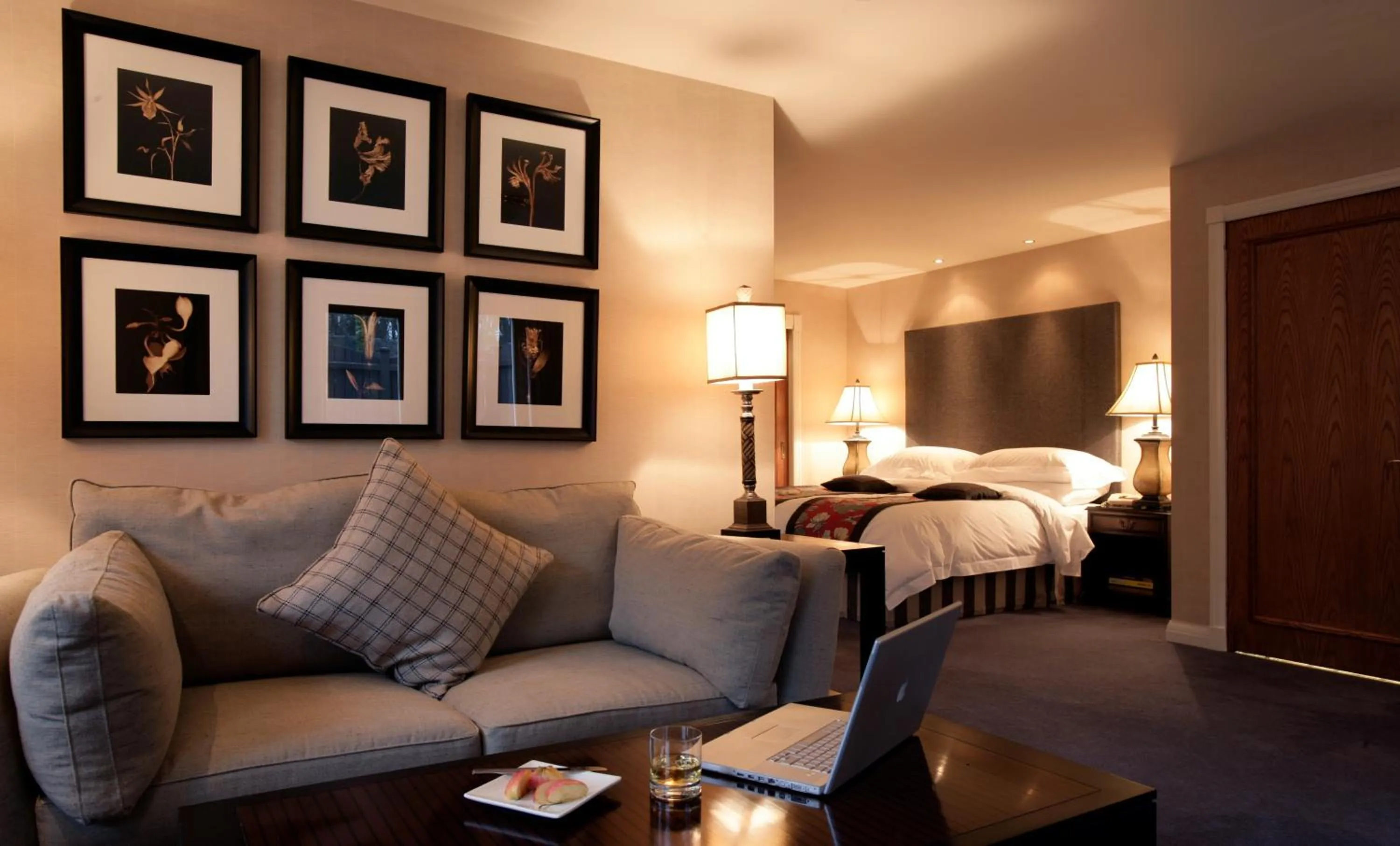 Photo of the whole room, Bed in Marcliffe