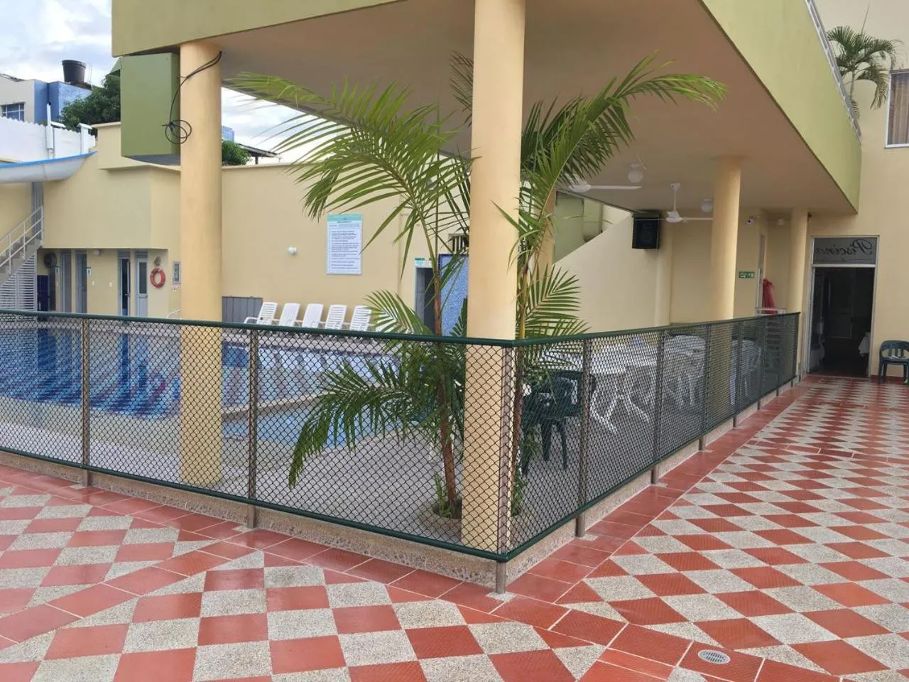 Swimming pool in Hotel Marux Plaza