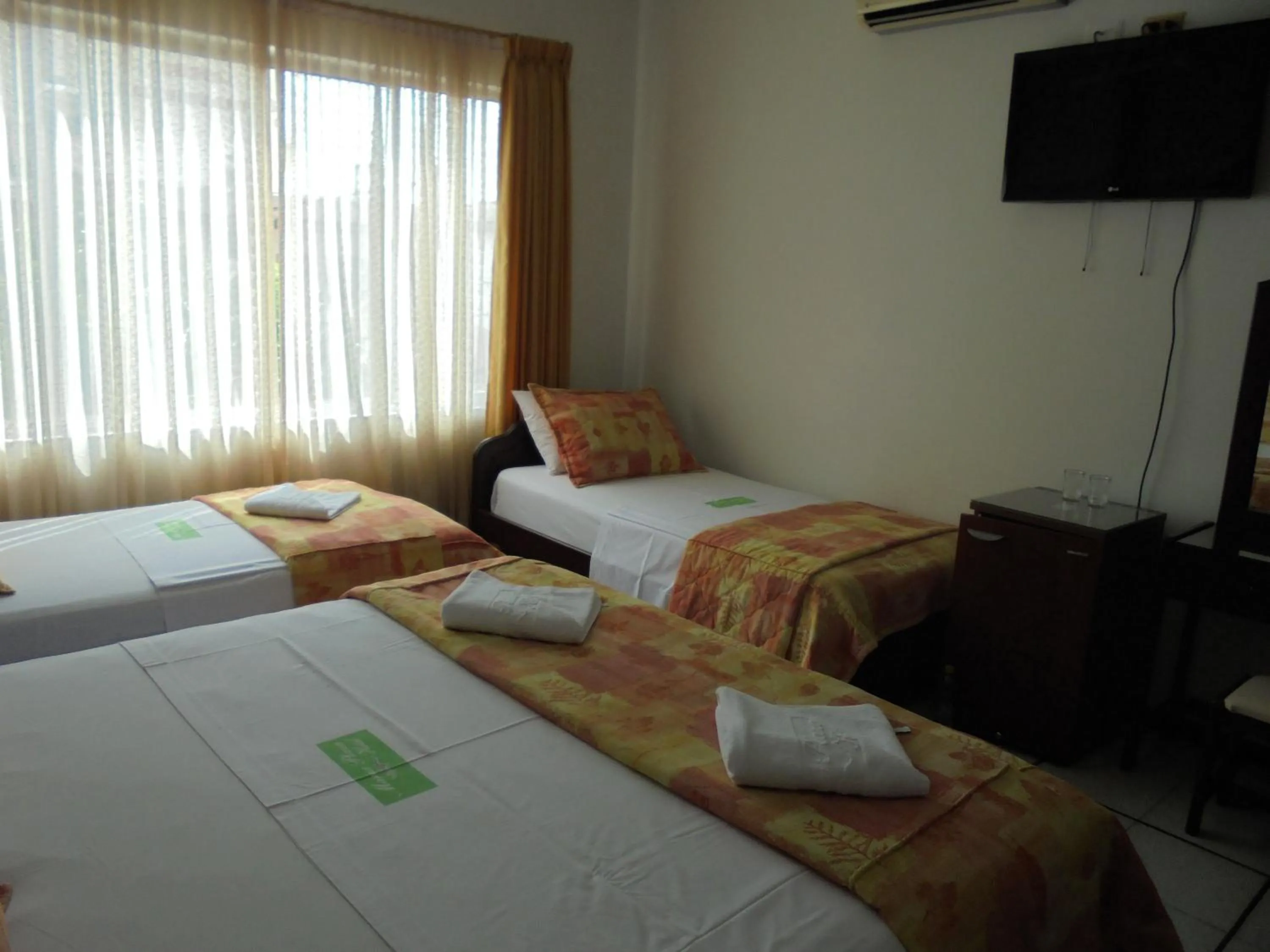Photo of the whole room, Bed in Hotel Marux Plaza