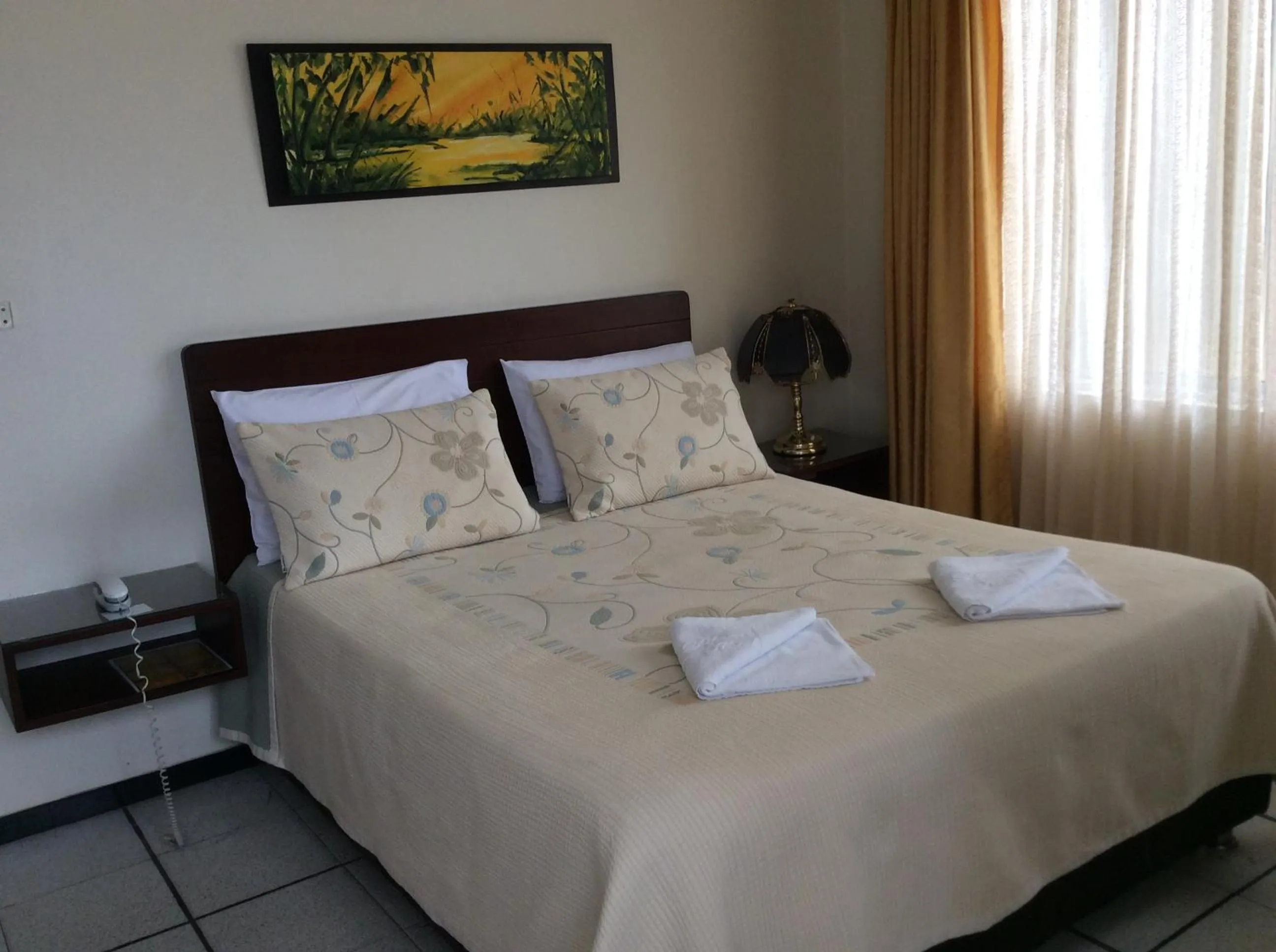 Bed in Hotel Marux Plaza