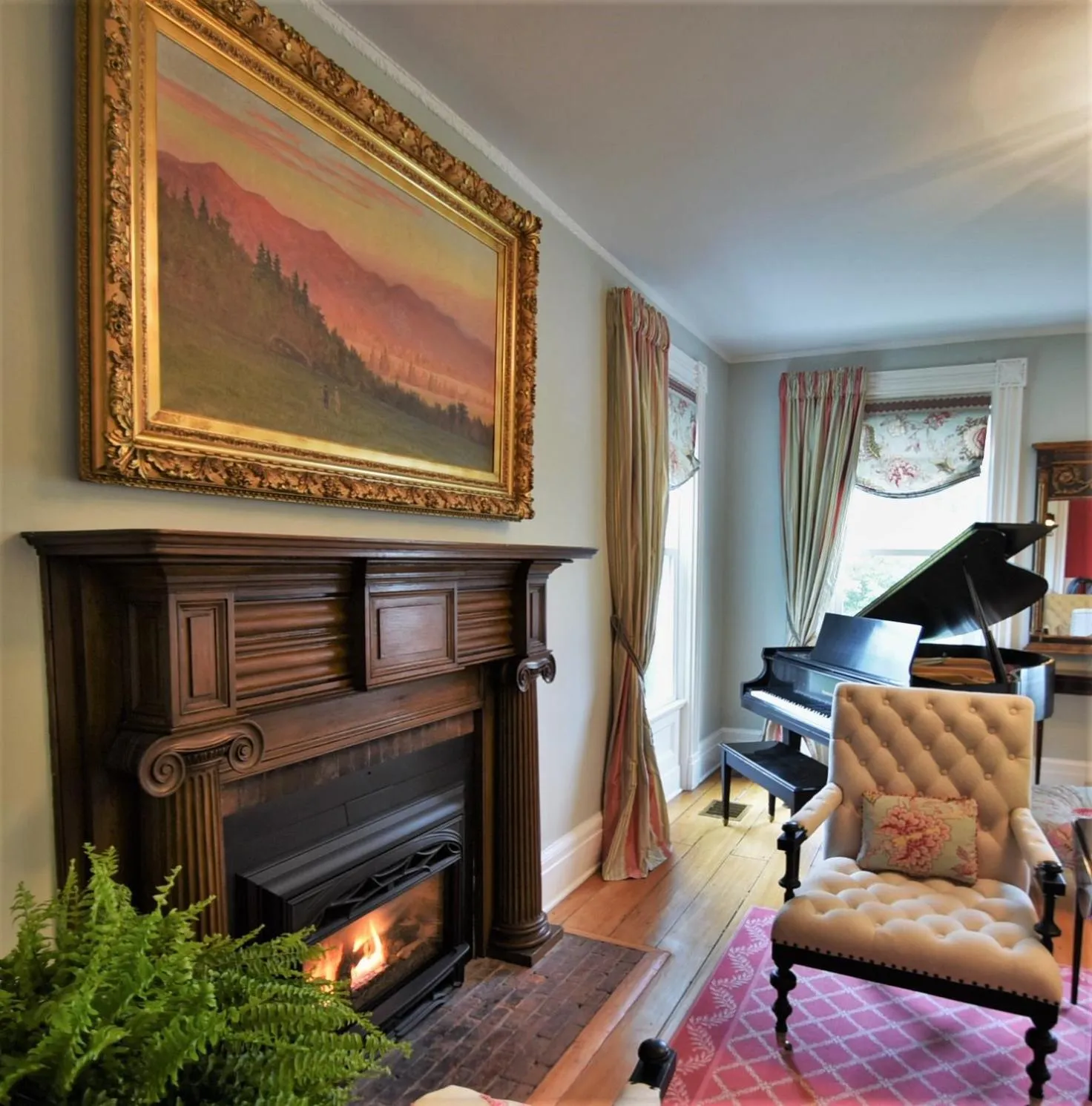 Living room in 34 State "Historic Luxury Suites" Skaneateles