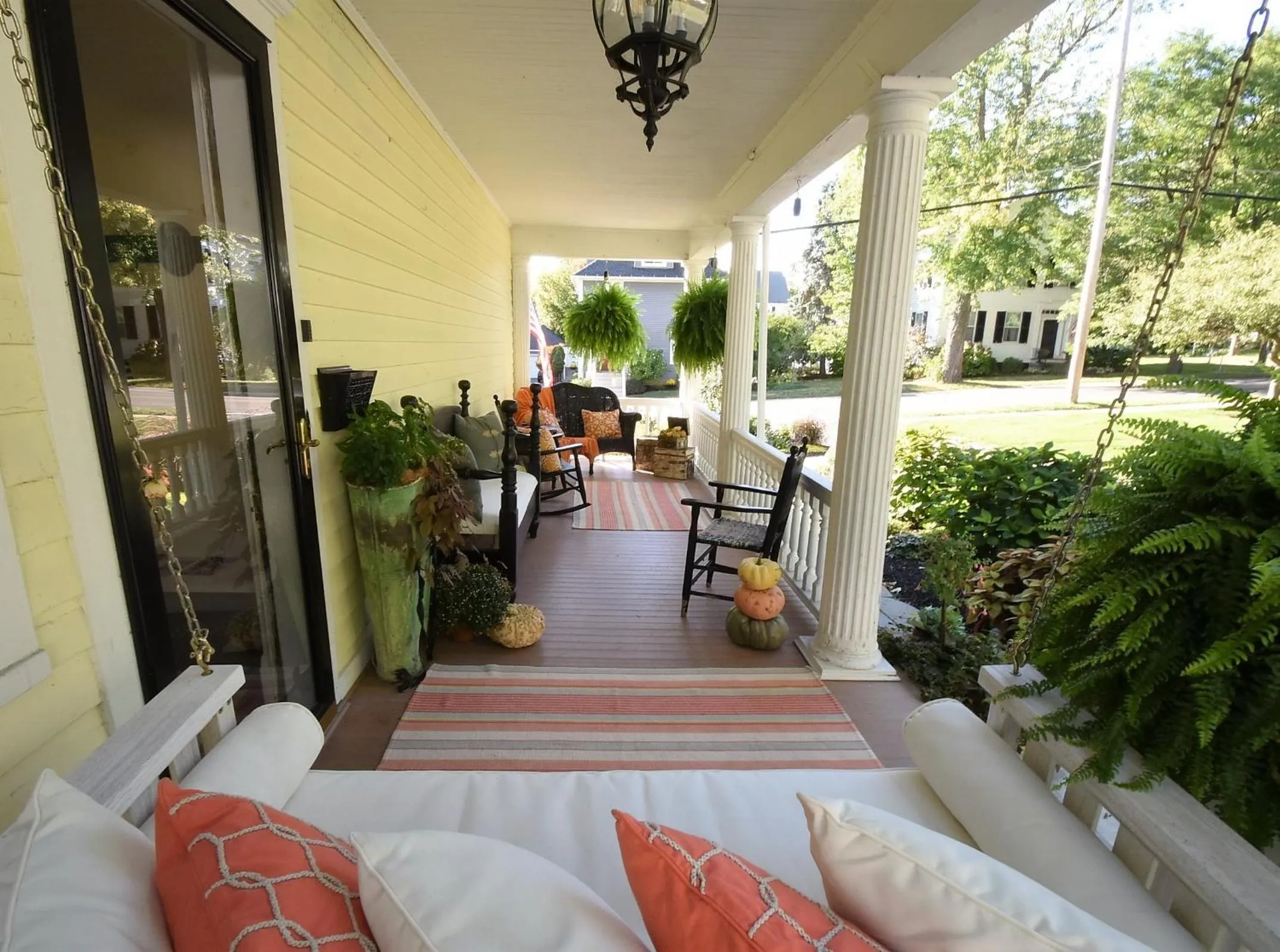 Hot Tub in 34 State "Historic Luxury Suites" Skaneateles