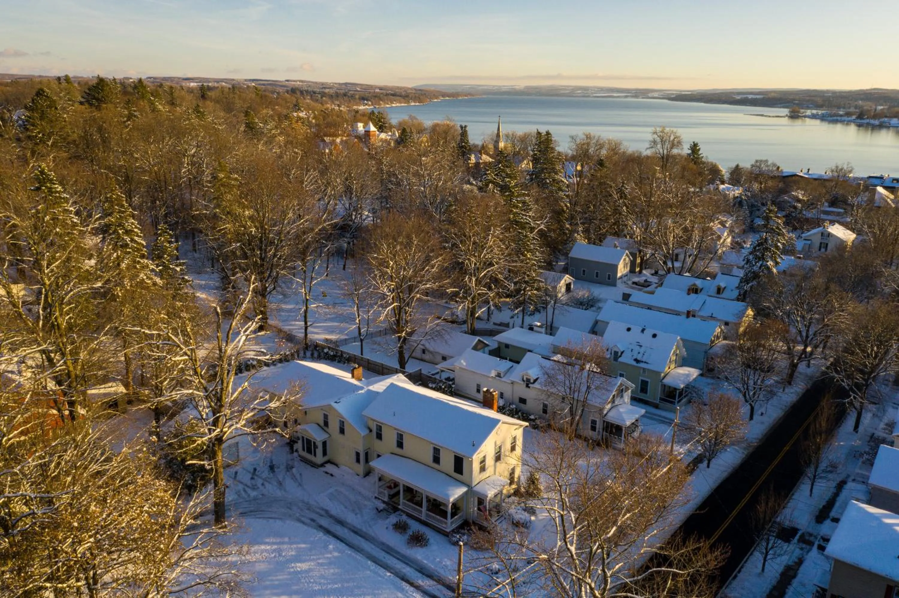 Neighbourhood in 34 State "Historic Luxury Suites" Skaneateles