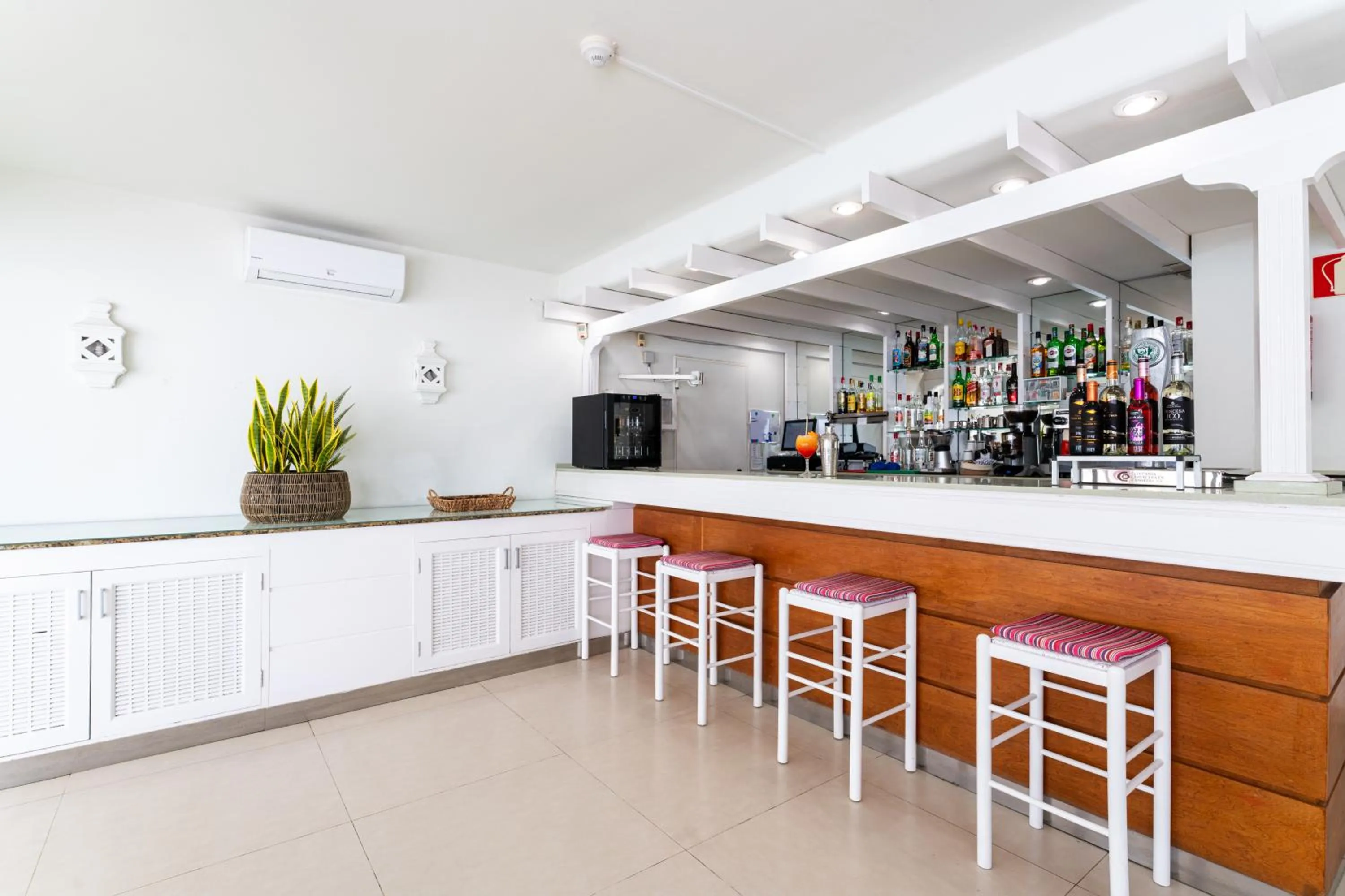 Restaurant/places to eat in Apartamentos LIVVO Las Gaviotas