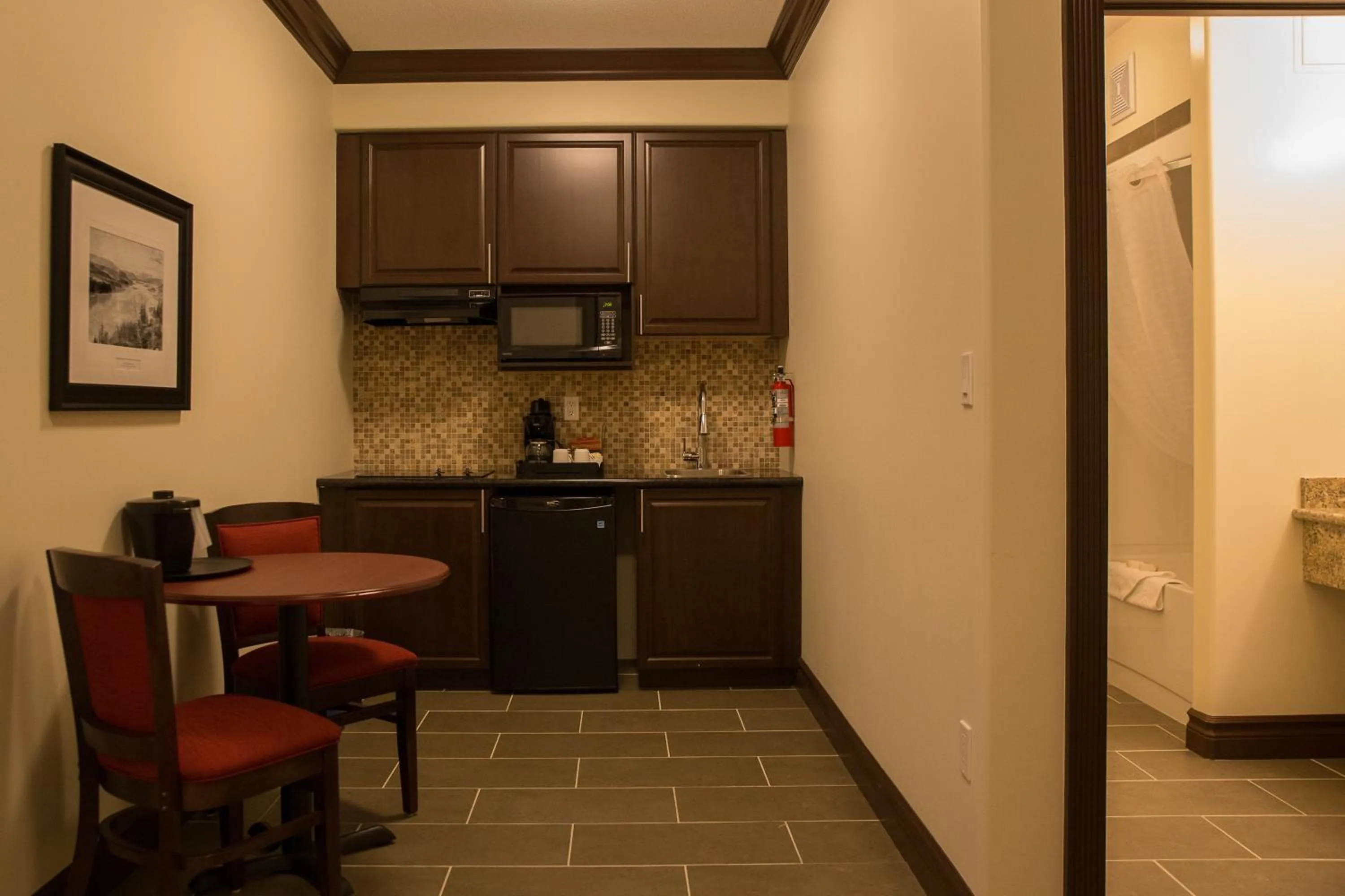 Kitchen or kitchenette in Chateau Nova Peace River