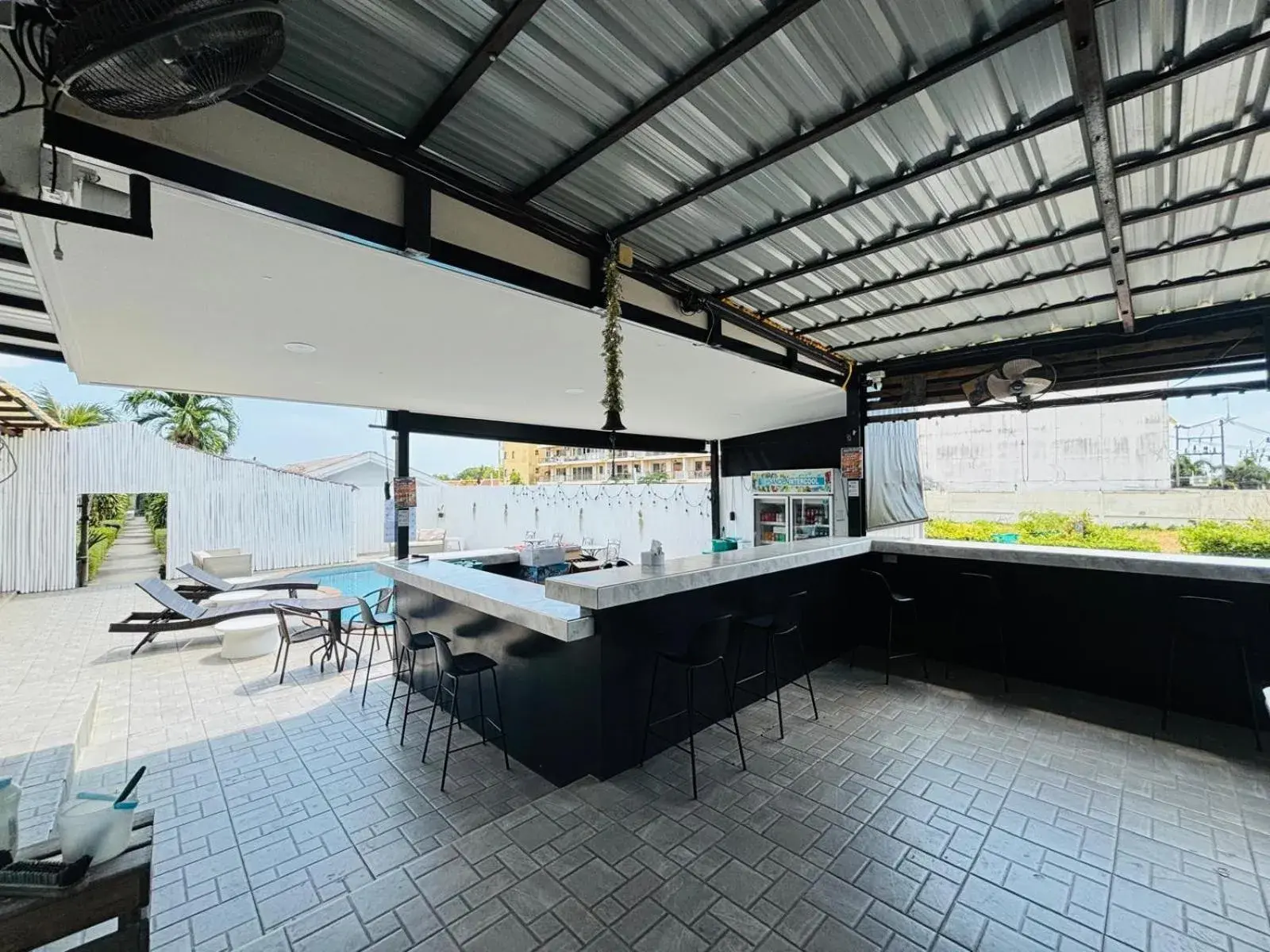 Lounge or bar in 1715 House - White Rhino Lounge or bar in 1715 House - White Rhino