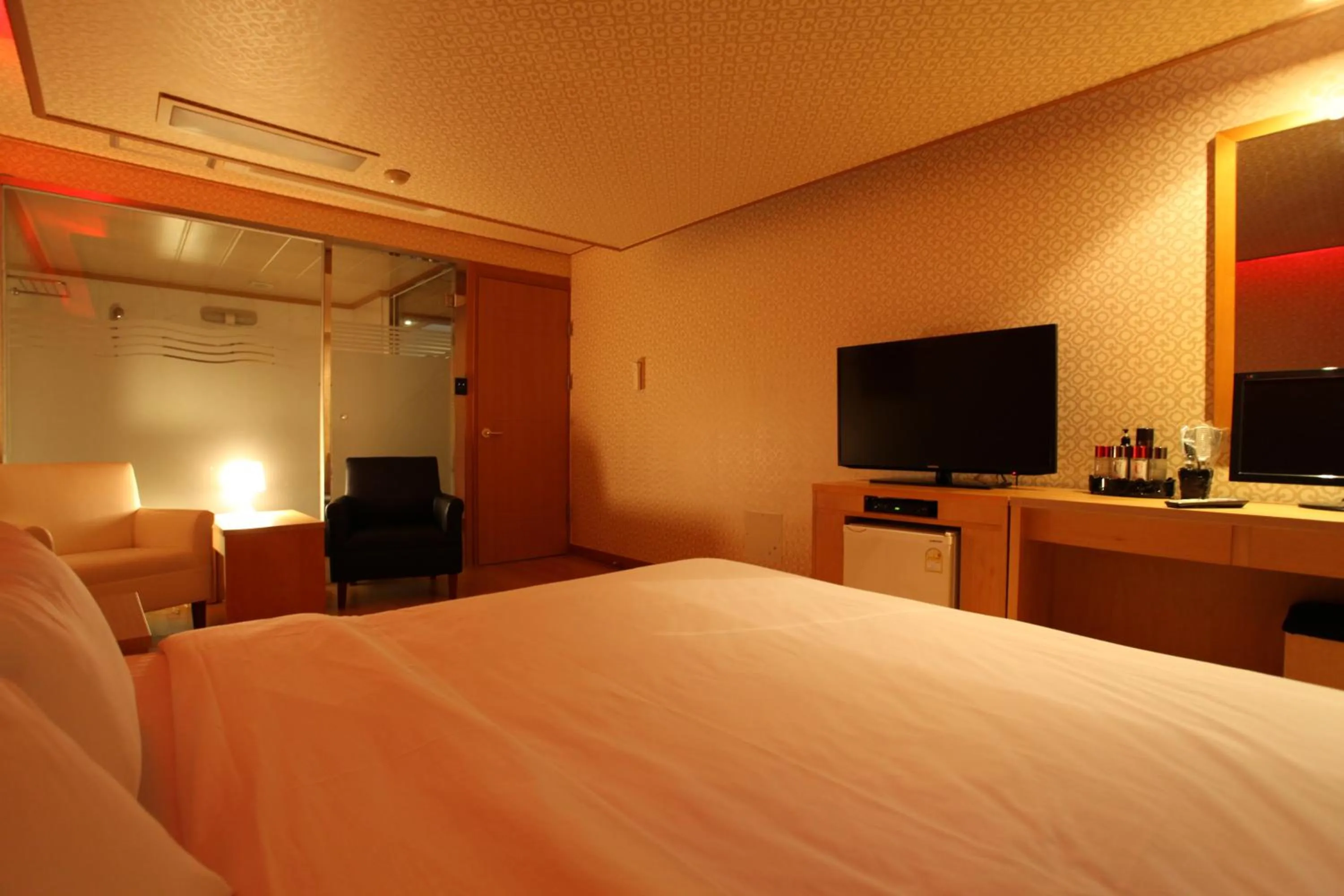 Bedroom, Bed in Prince Hotel