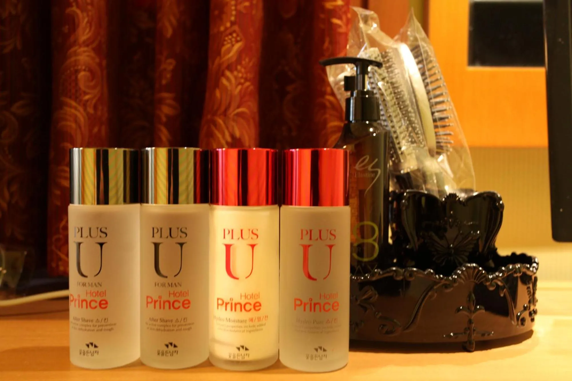 Decorative detail in Prince Hotel