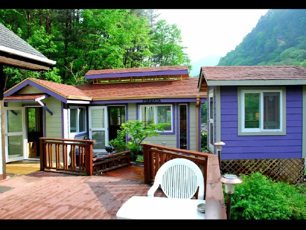 Property building in Fermata Pension