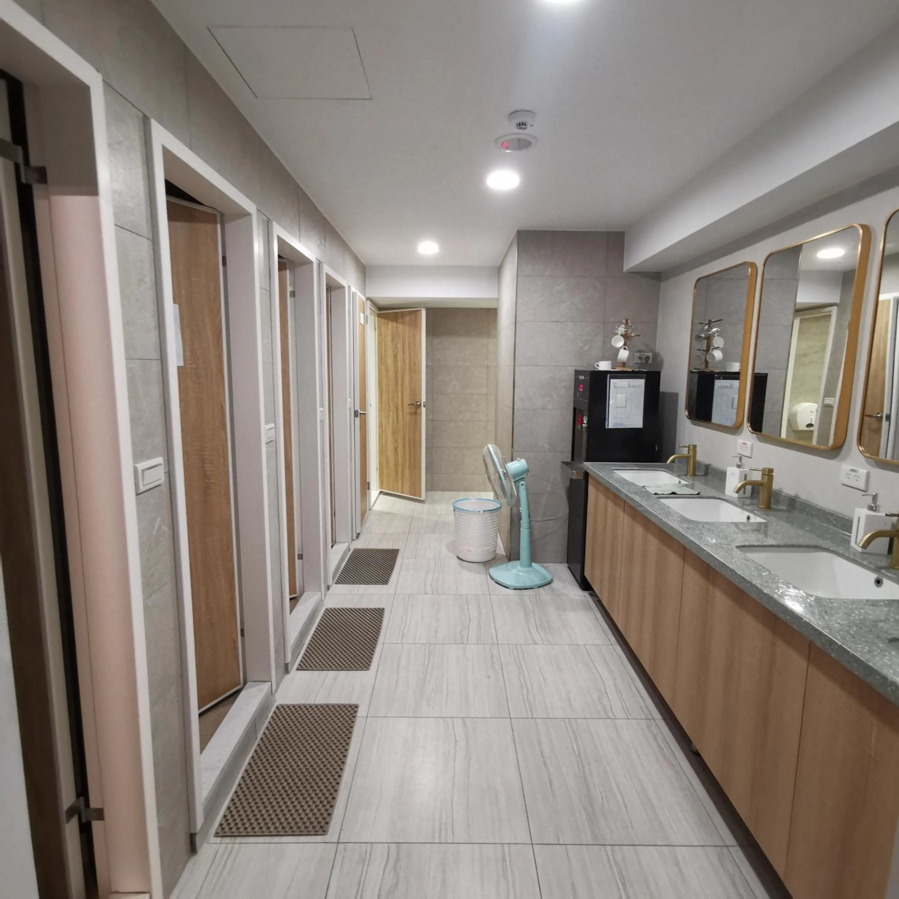 橙舍太空艙 TW Capsule Hostel