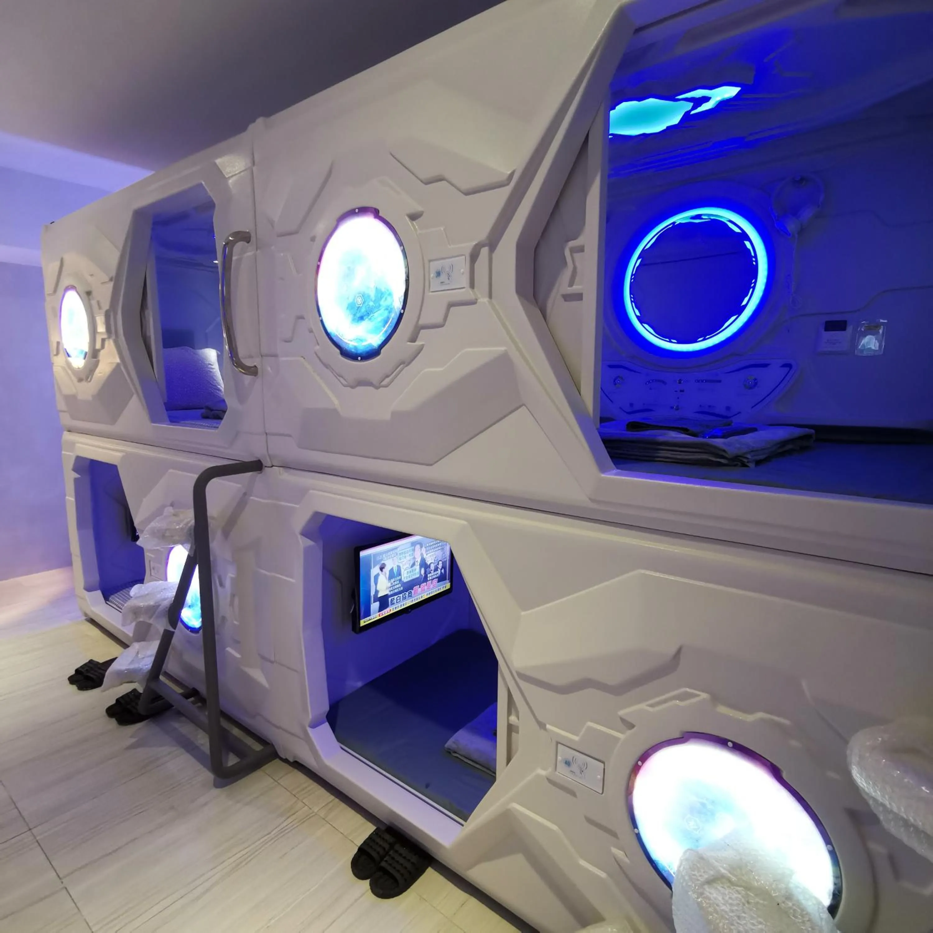 橙舍太空艙 TW Capsule Hostel