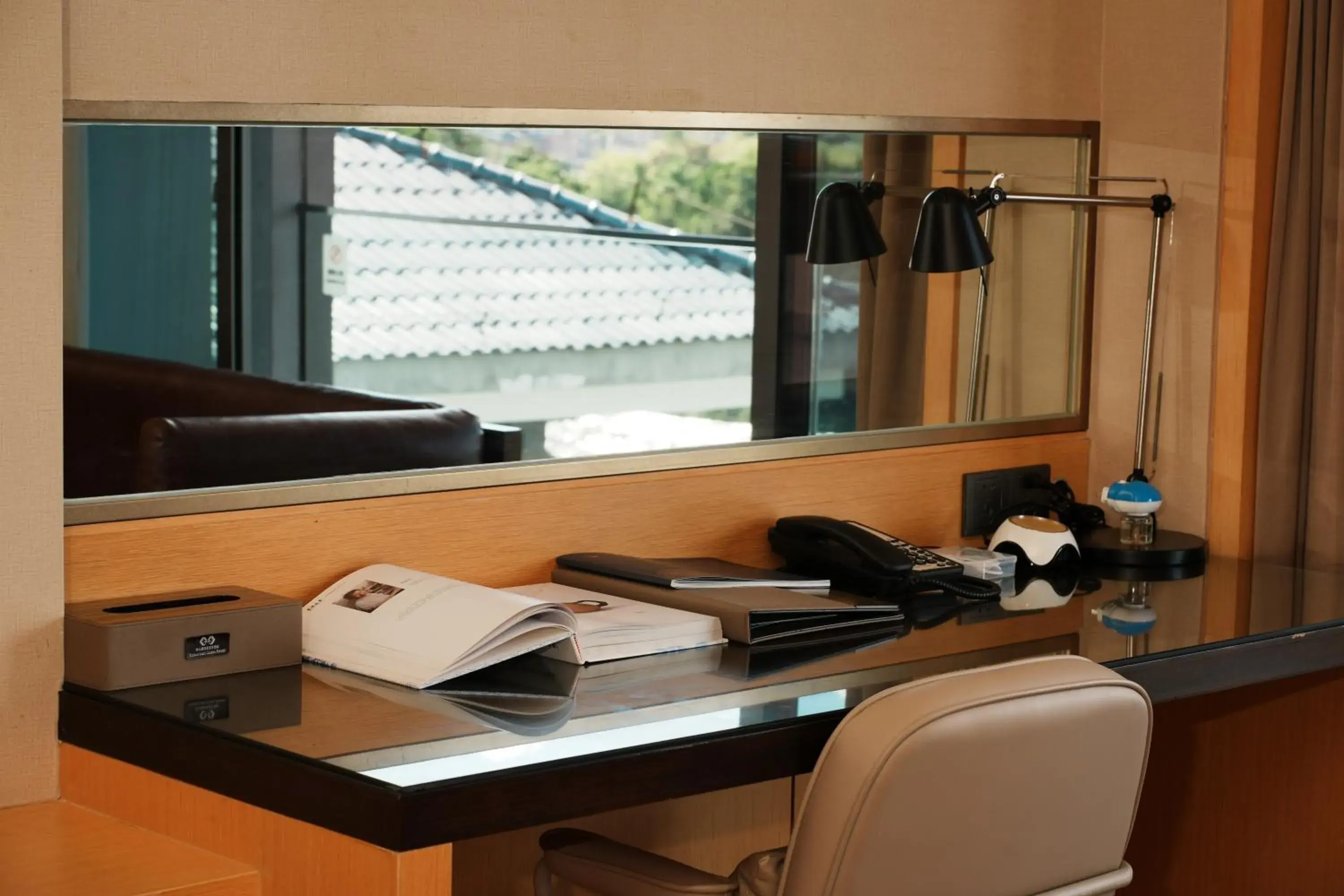 Twin Room with Lake View in LakeSide Resort Jingdezhen Twin Room with Lake View in LakeSide Resort Jingdezhen