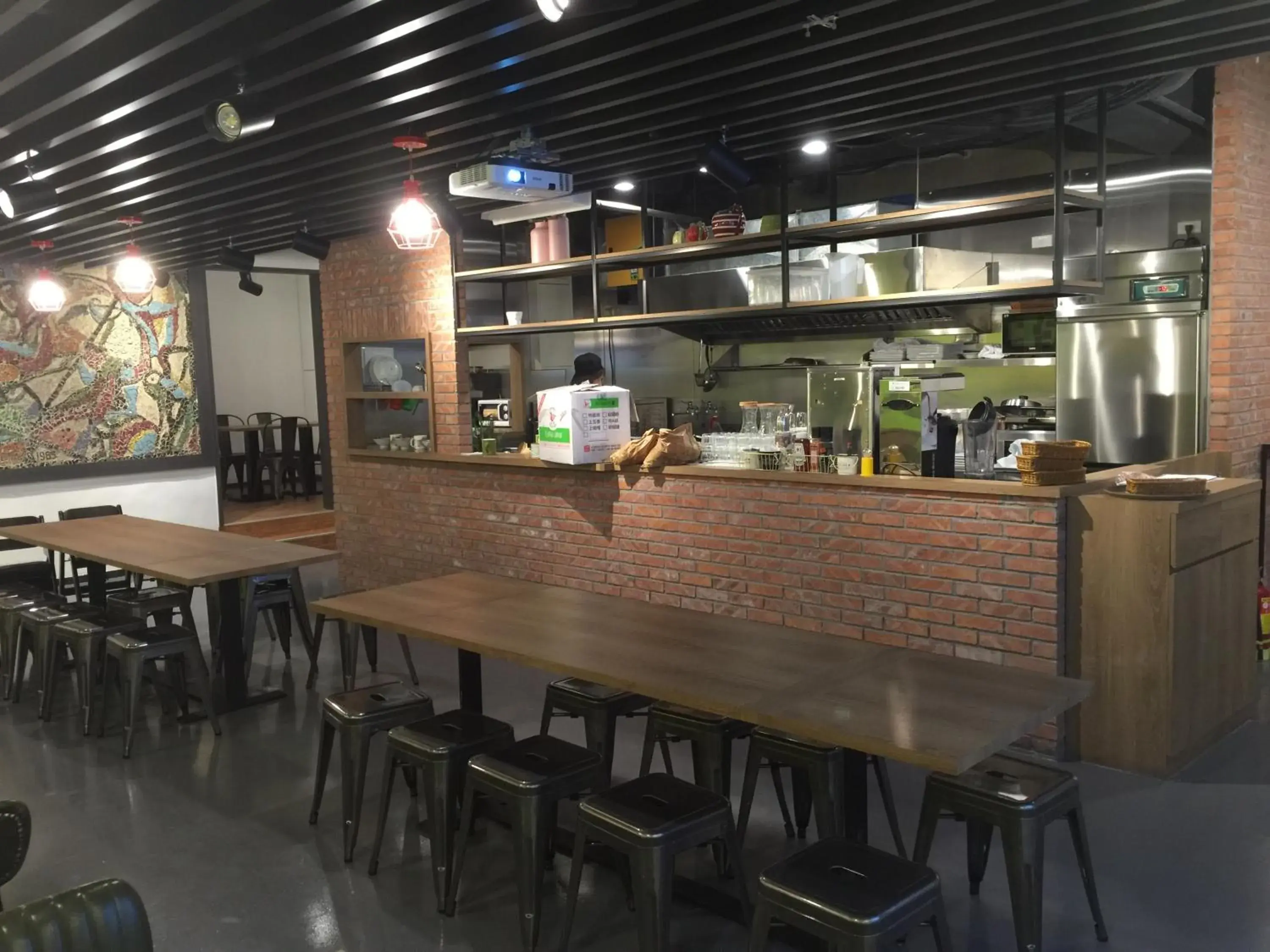 Restaurant/places to eat in Energy Inn Restaurant/places to eat in Energy Inn