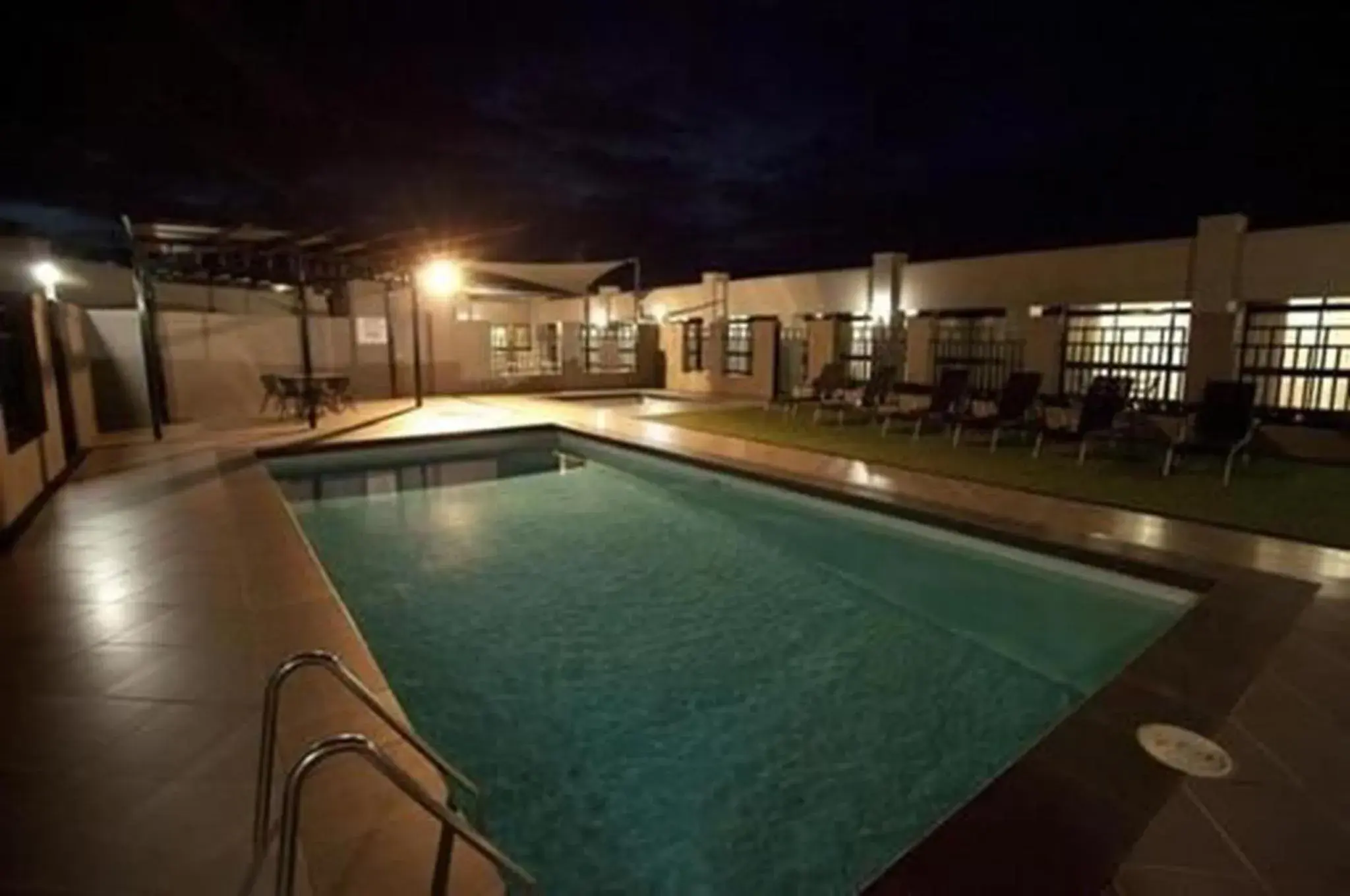 Swimming pool in Southgate Swimming pool in Southgate