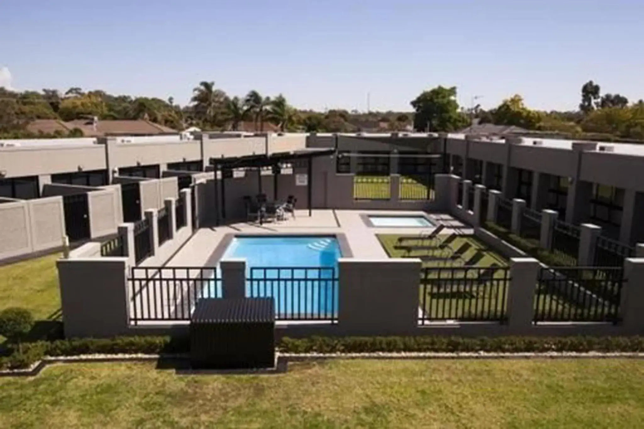 Pool view in Southgate Pool view in Southgate