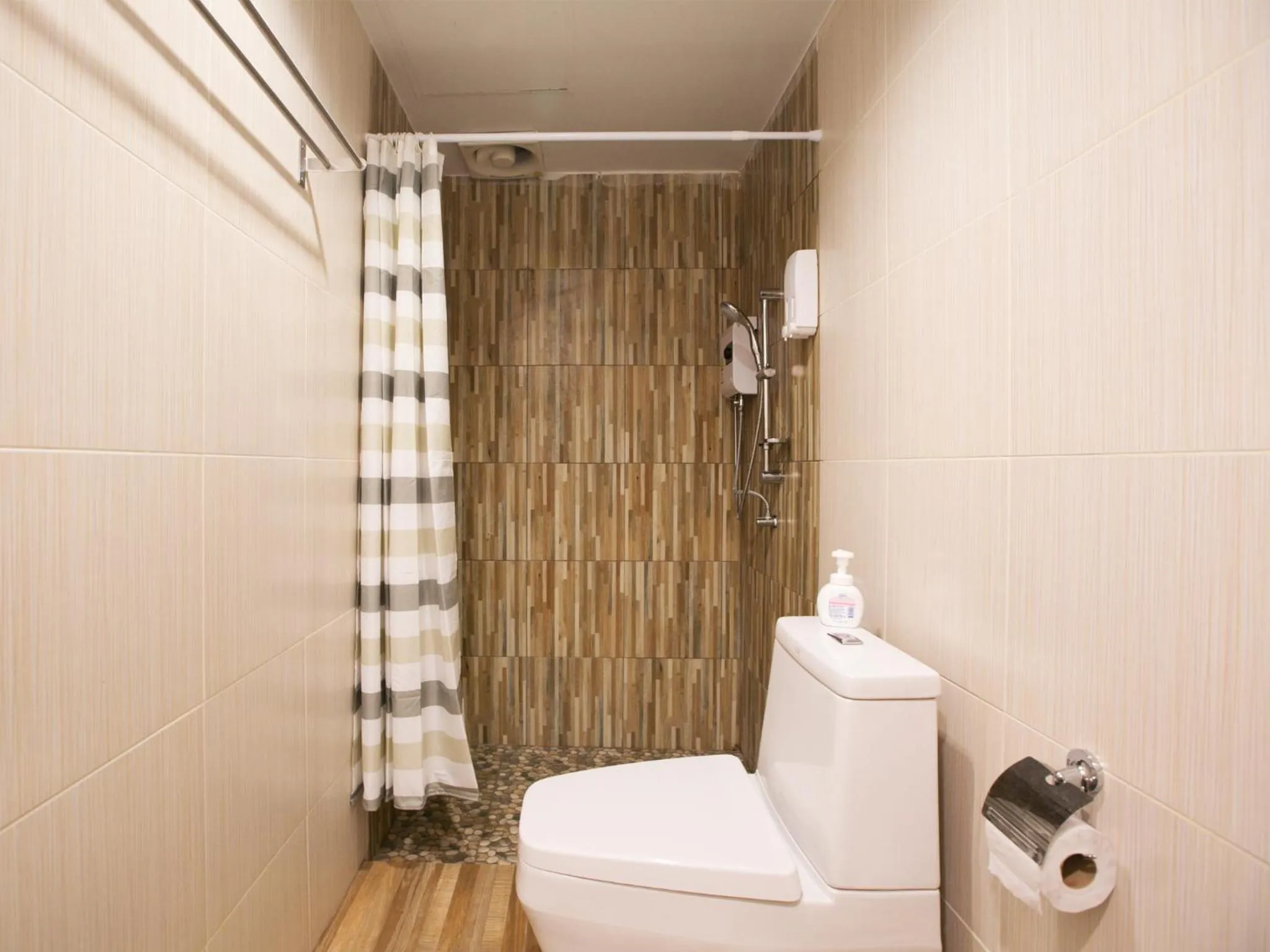 Shower in Sleeping Well Chiangkhong