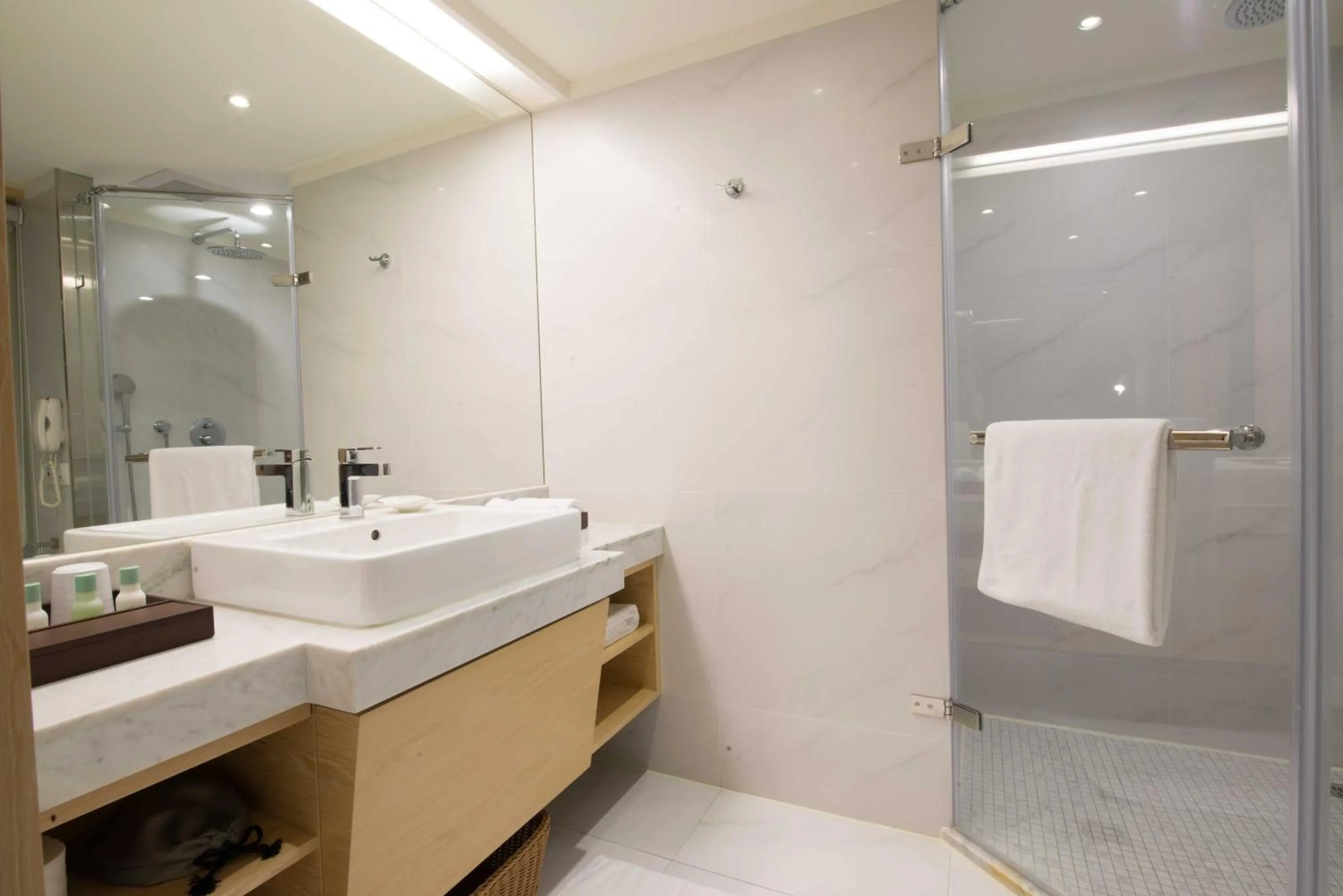 Bathroom in Sonnien Hotel