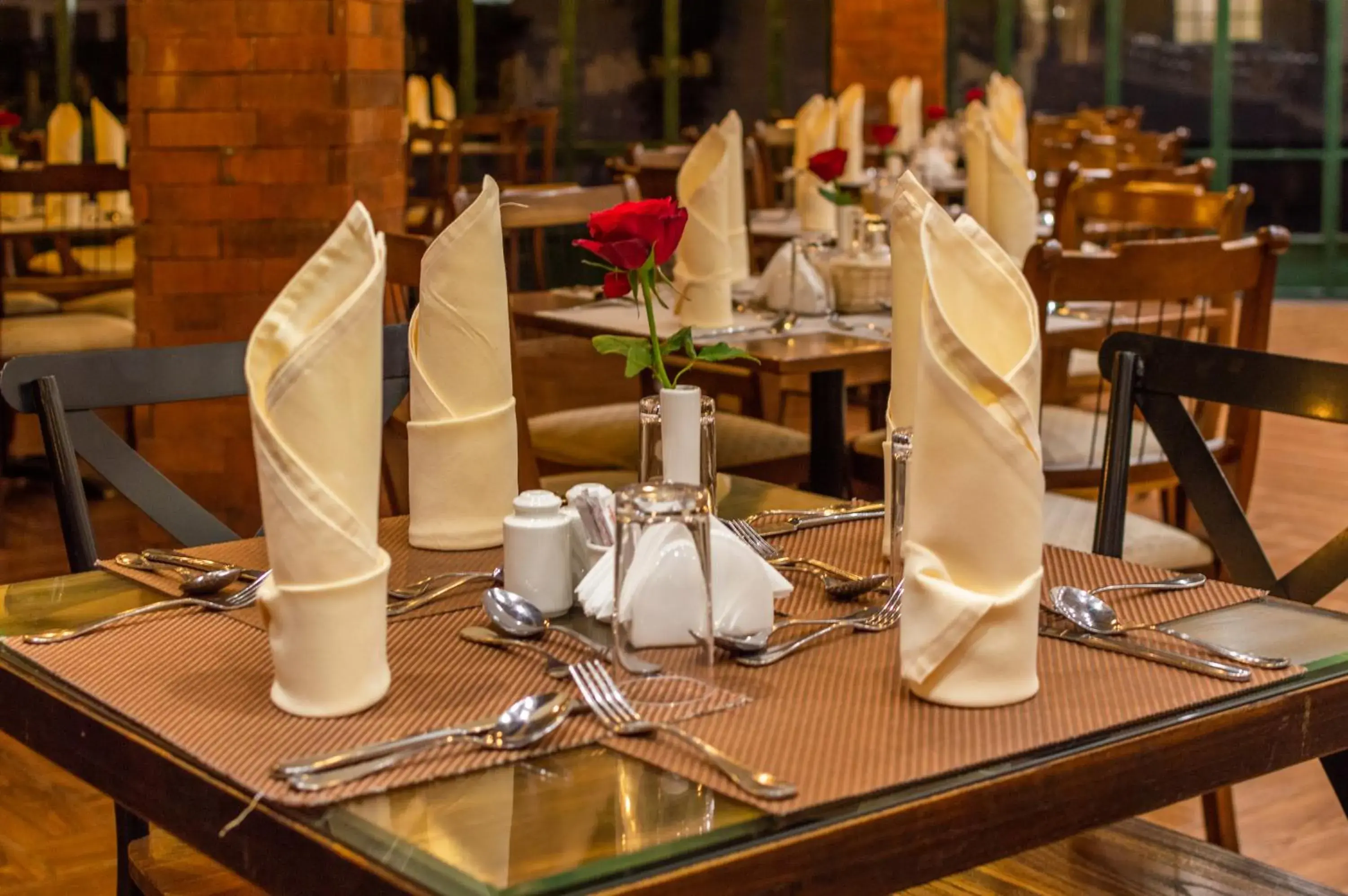 Restaurant/places to eat in Midland Hotel Nakuru Restaurant/places to eat in Midland Hotel Nakuru