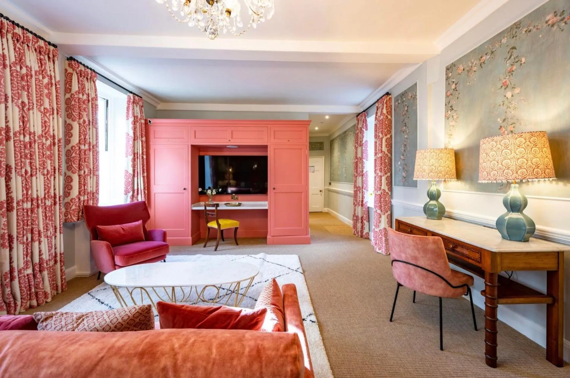 TV and multimedia, Bed in The Assembly House in central Norwich