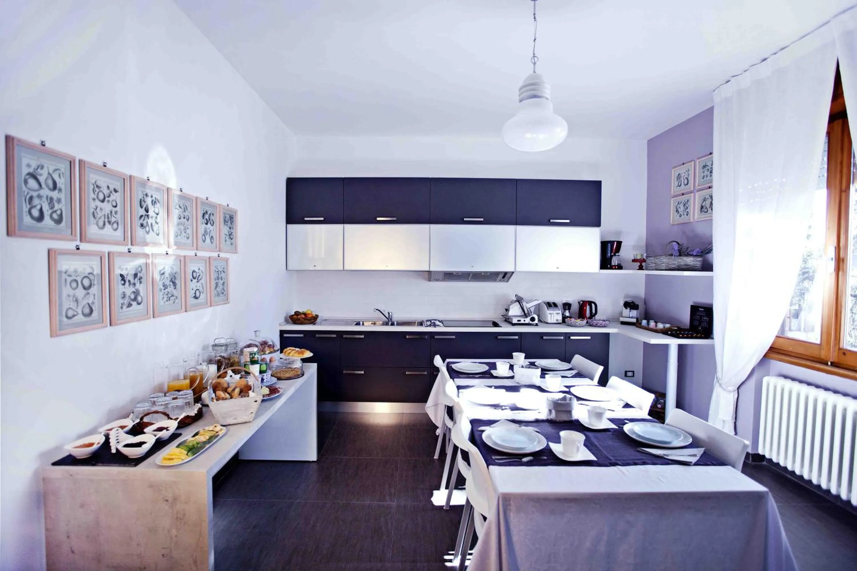 Dining area in B&b Igea 50