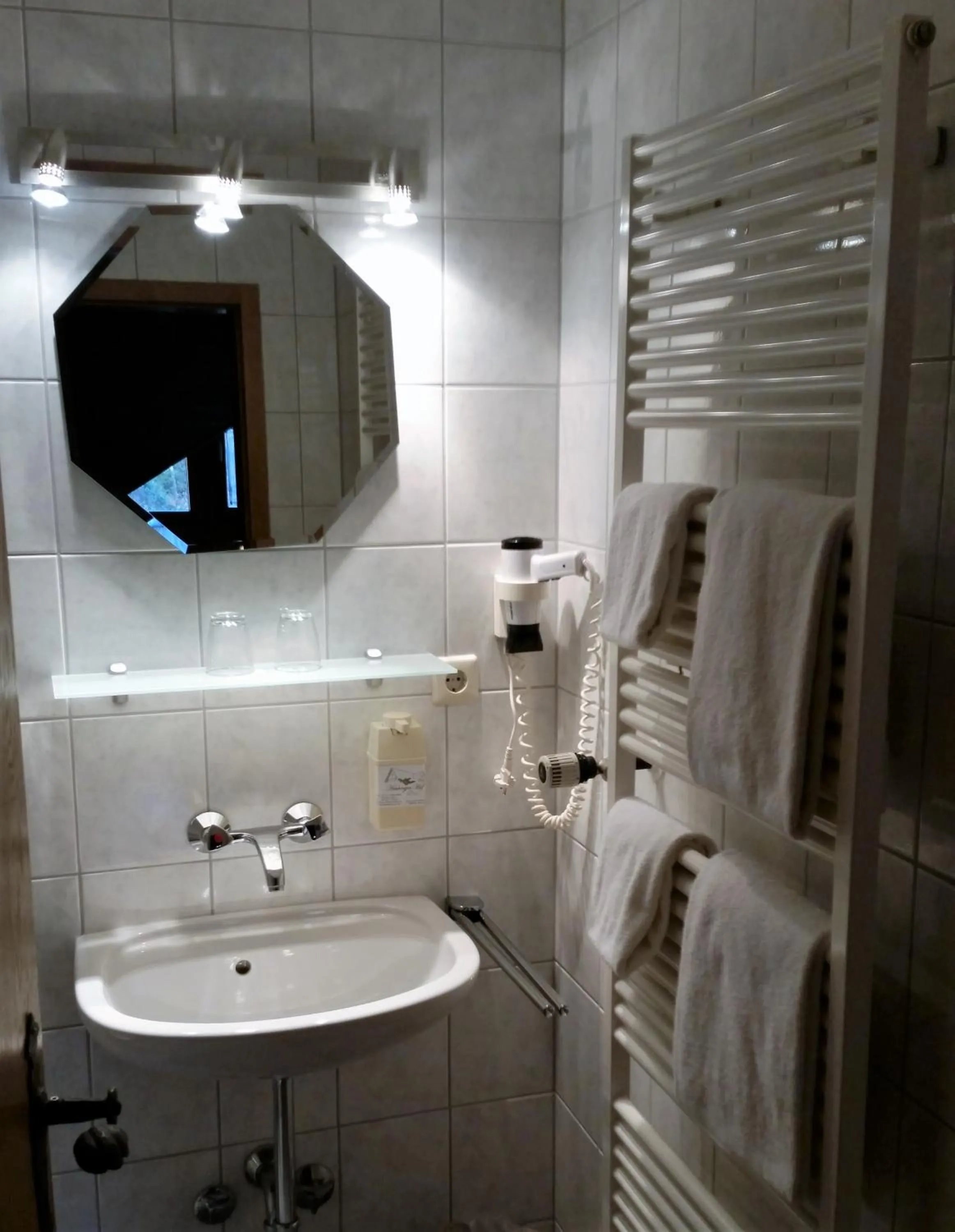 Bathroom in Hotel Heuberger Hof, Wehingen