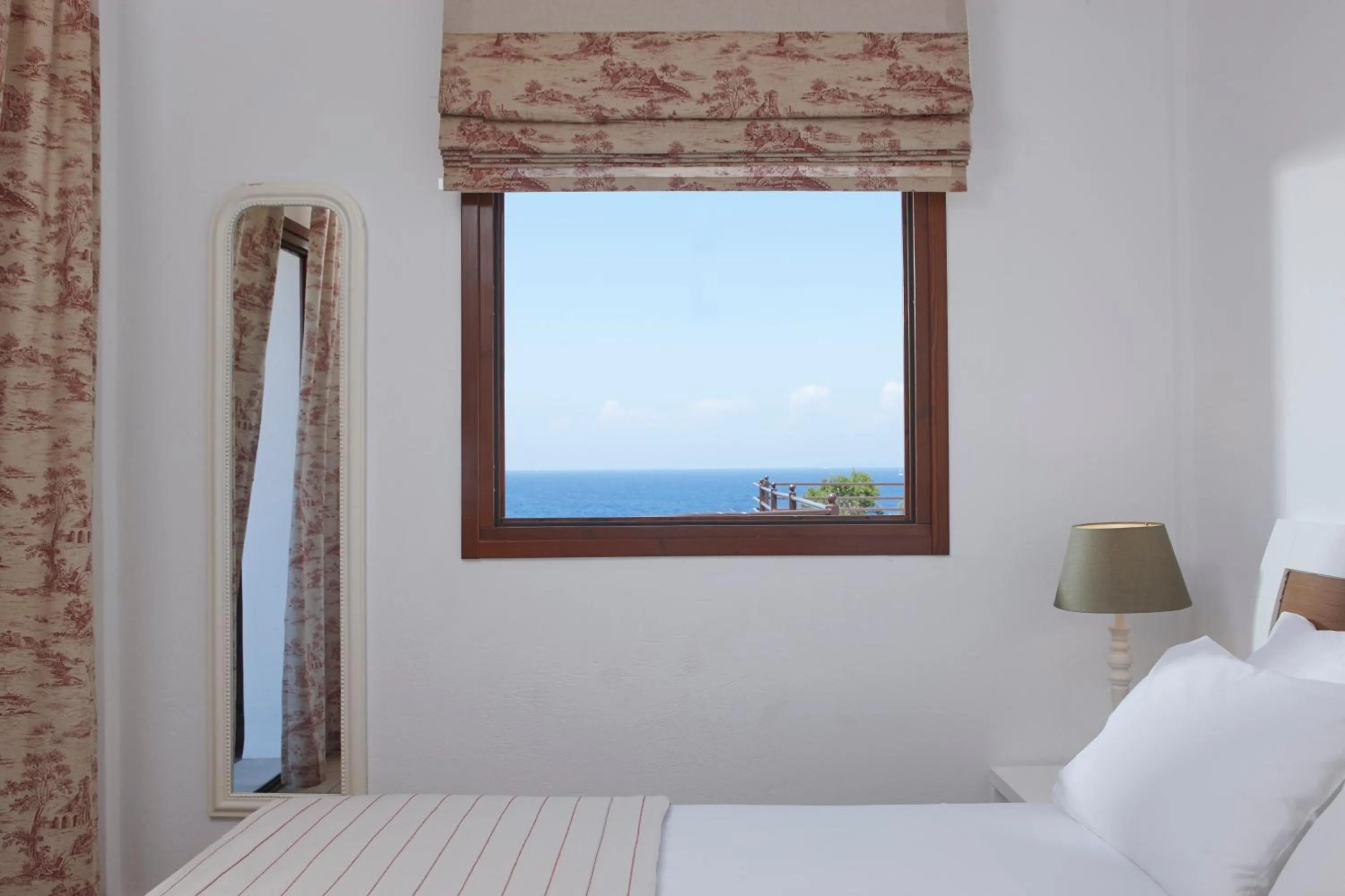 Bedroom, Bed in Anassa Mare Villas & Residences