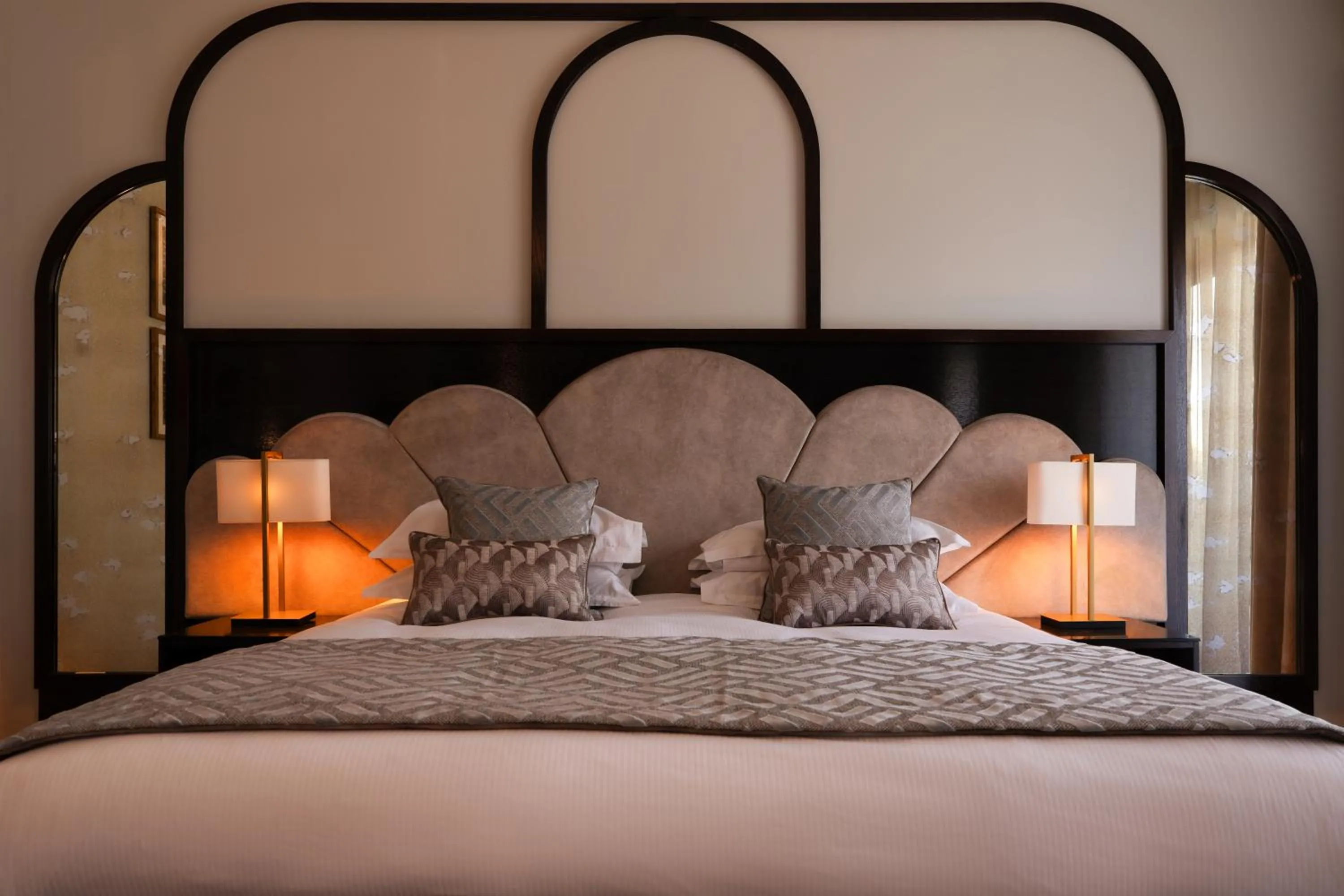 Bed in Crossbasket Castle, Hotel & Restaurant