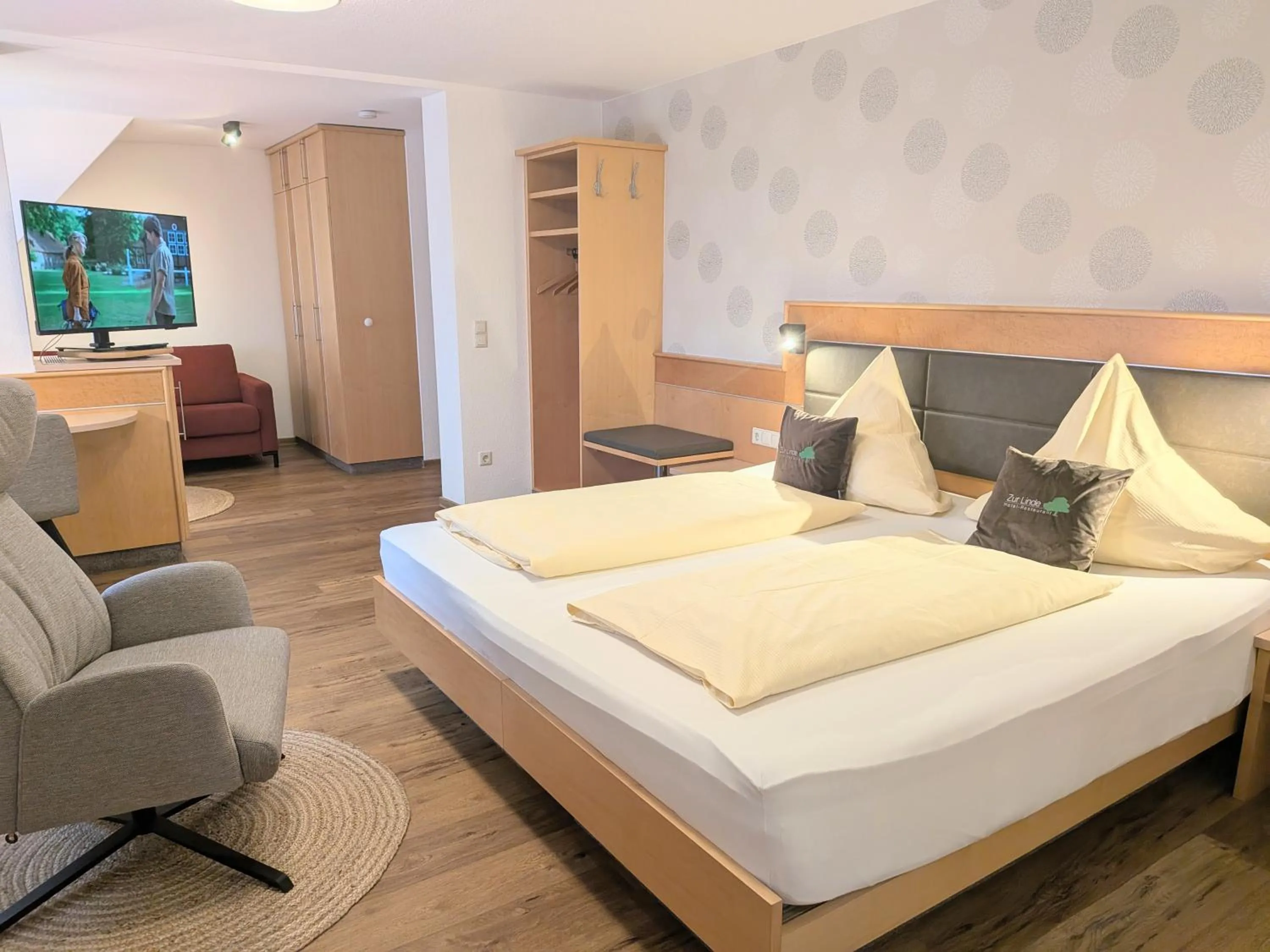 Bed in Hotel Restaurant Zur Linde